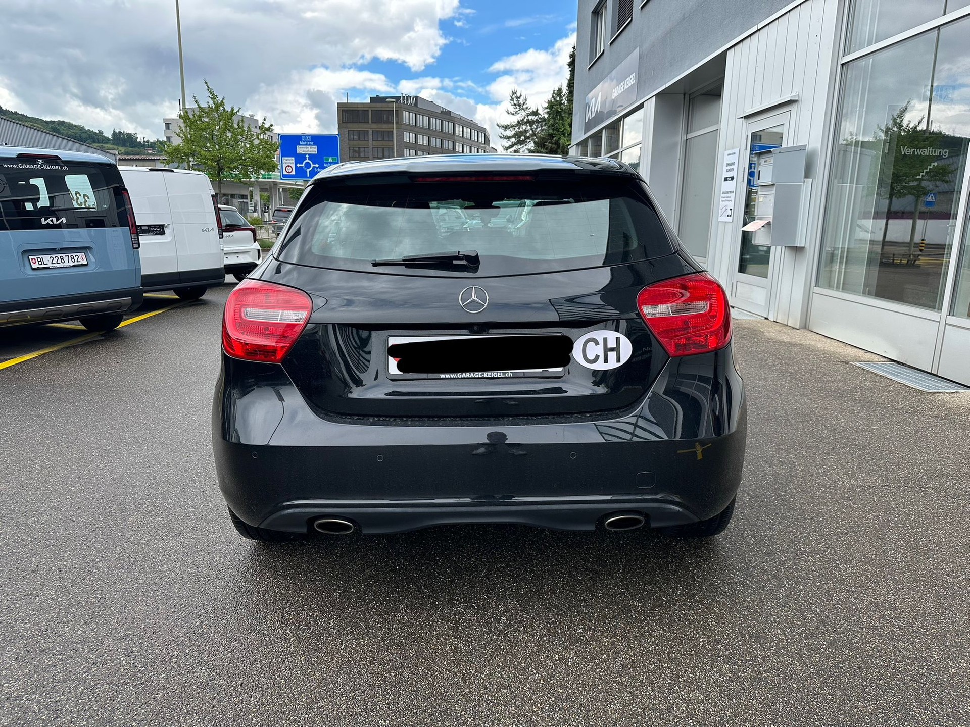 MERCEDES-BENZ A 180 Style-image-3