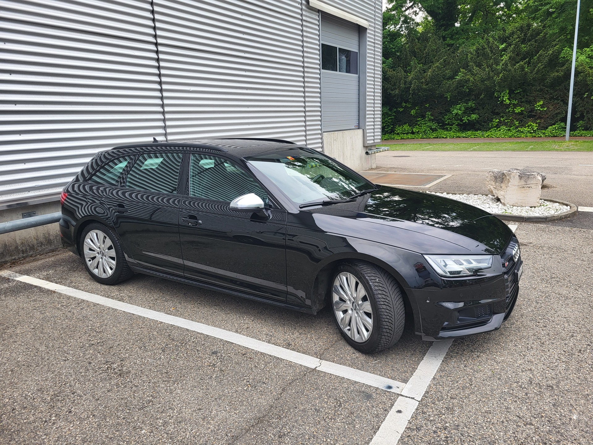 AUDI S4-image-0