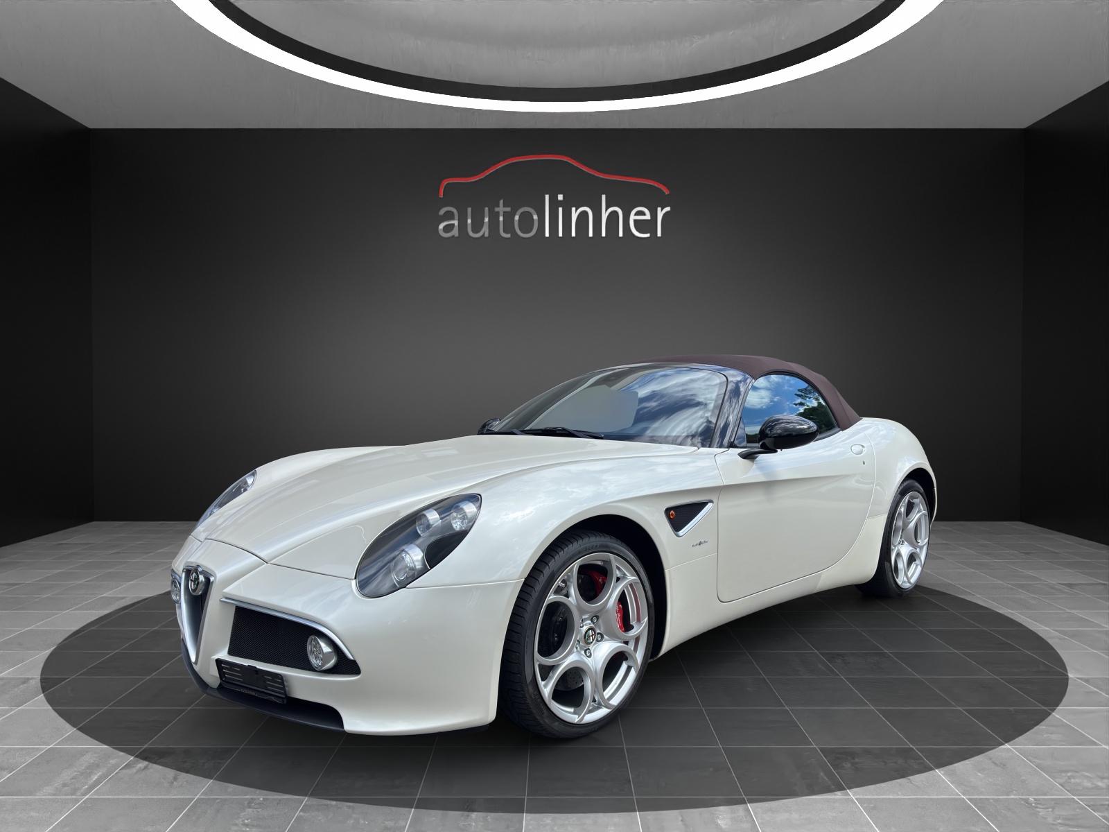 ALFA ROMEO 8C Spider-image-0