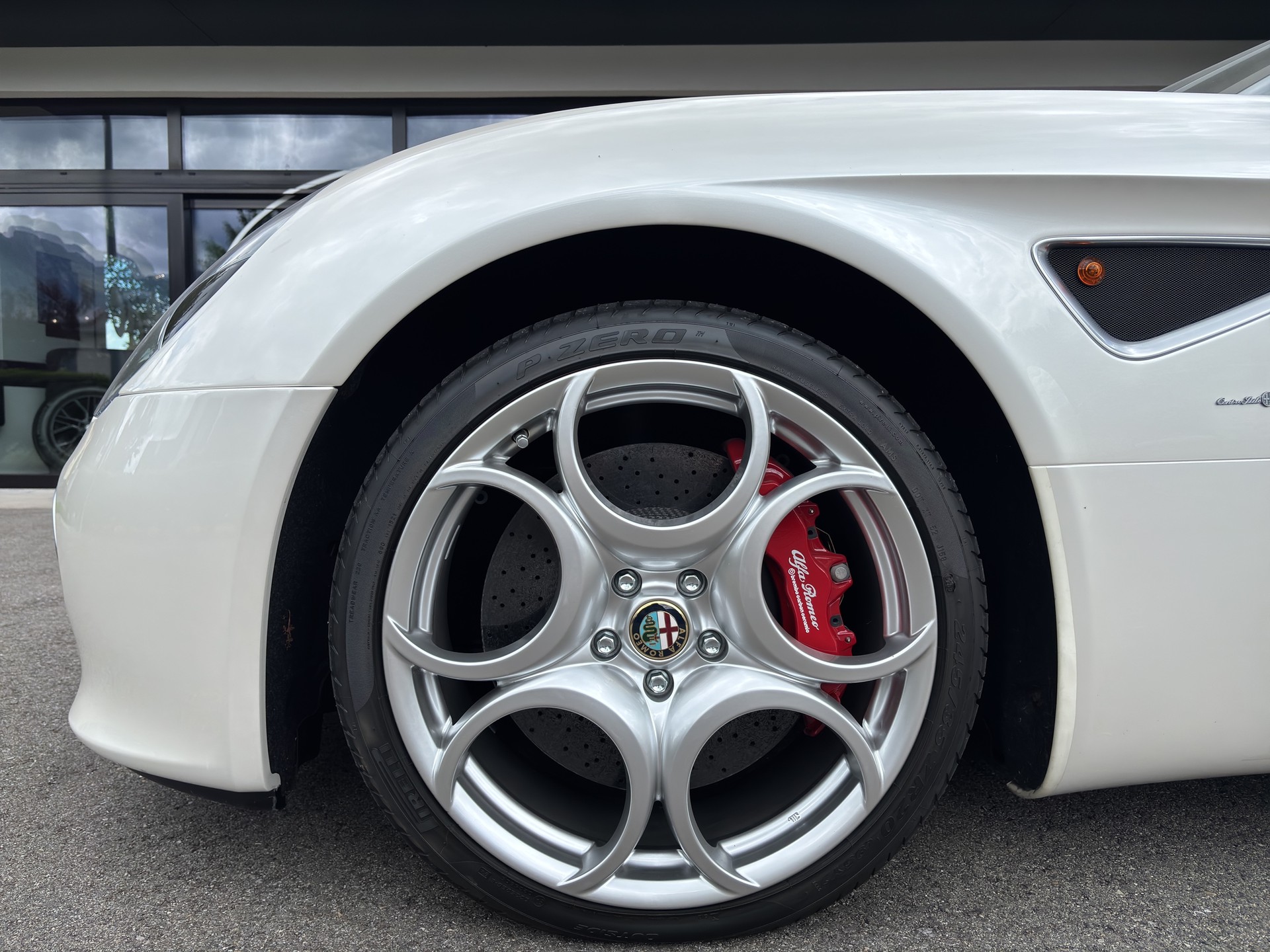 ALFA ROMEO 8C Spider-image-13