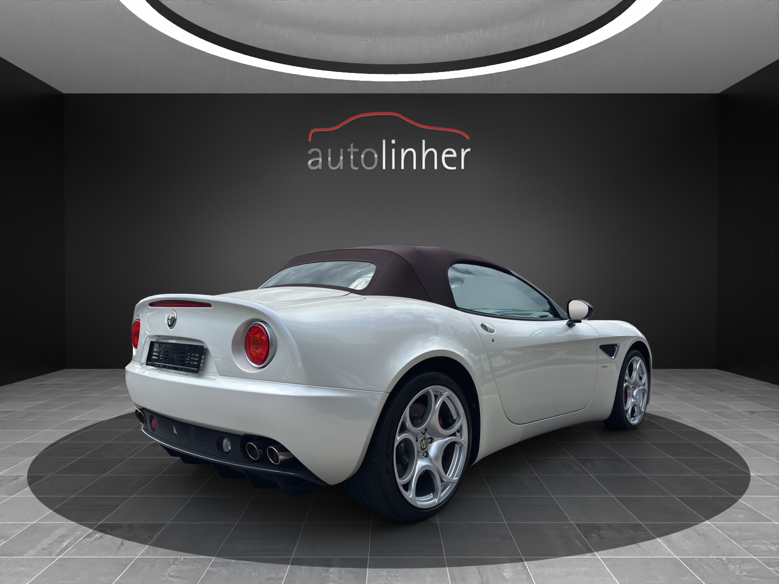 ALFA ROMEO 8C Spider-image-4