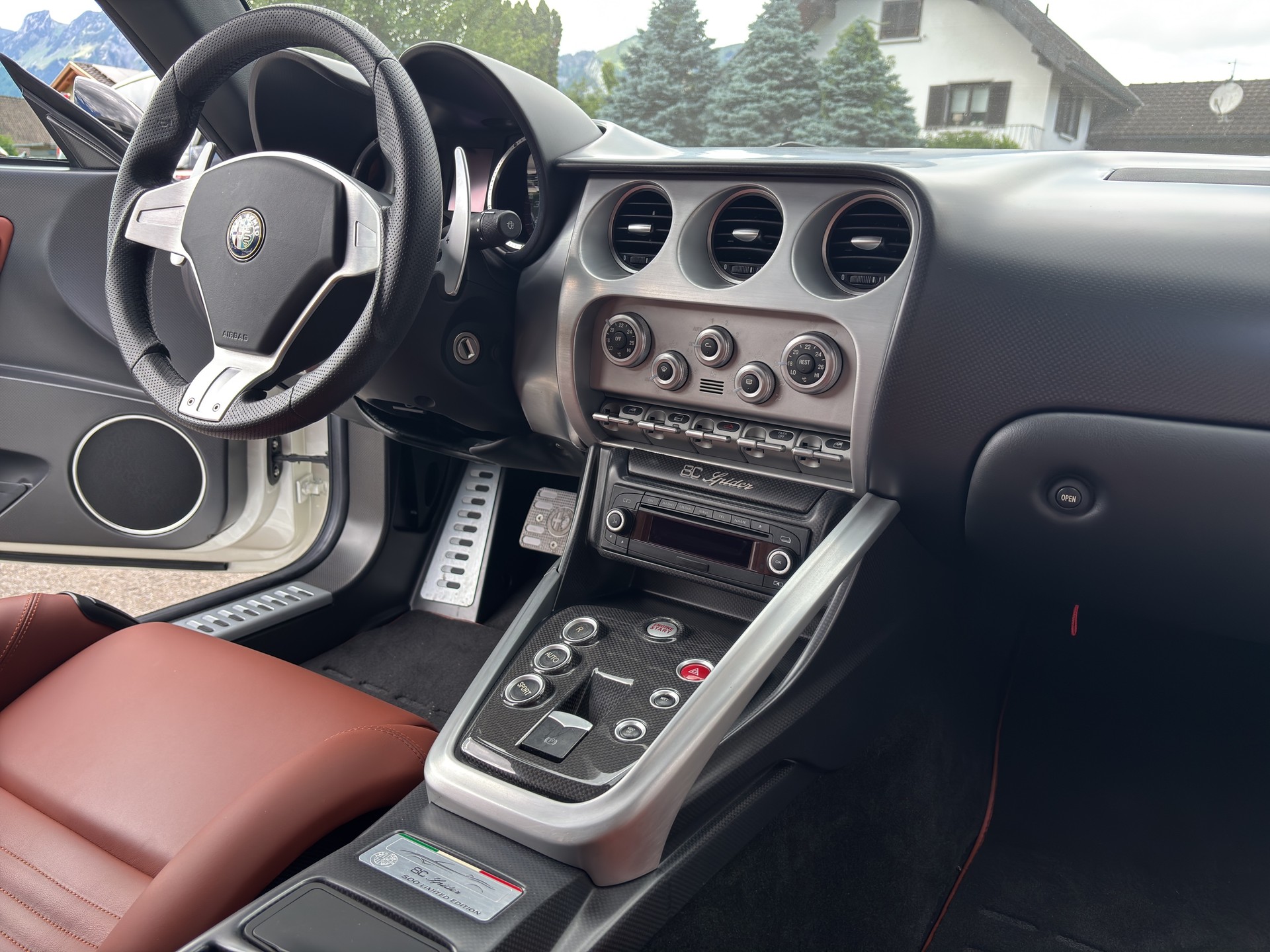 ALFA ROMEO 8C Spider-image-14