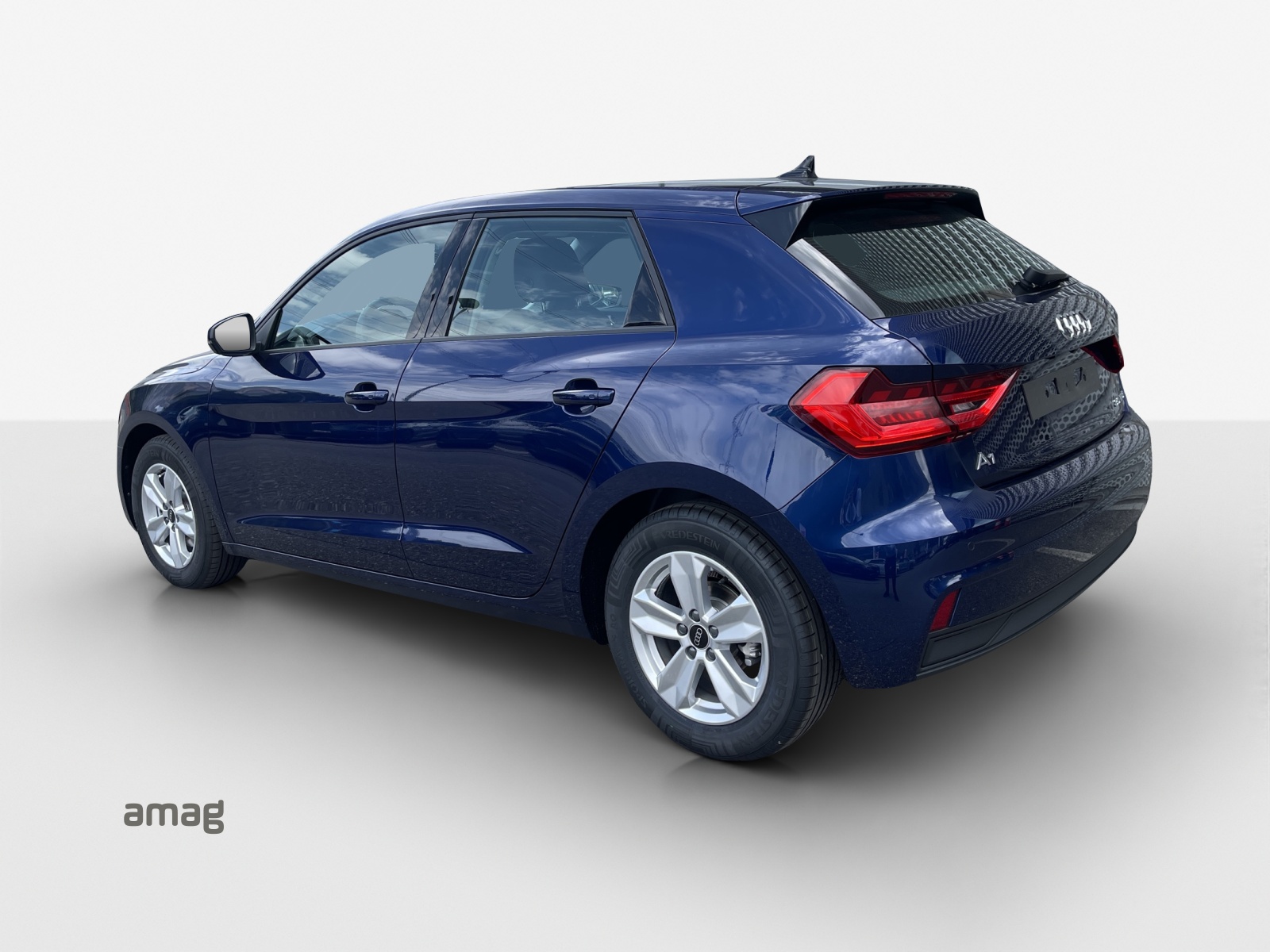 AUDI A1 Sportback 30 TFSI Attraction S-tronic-image-2