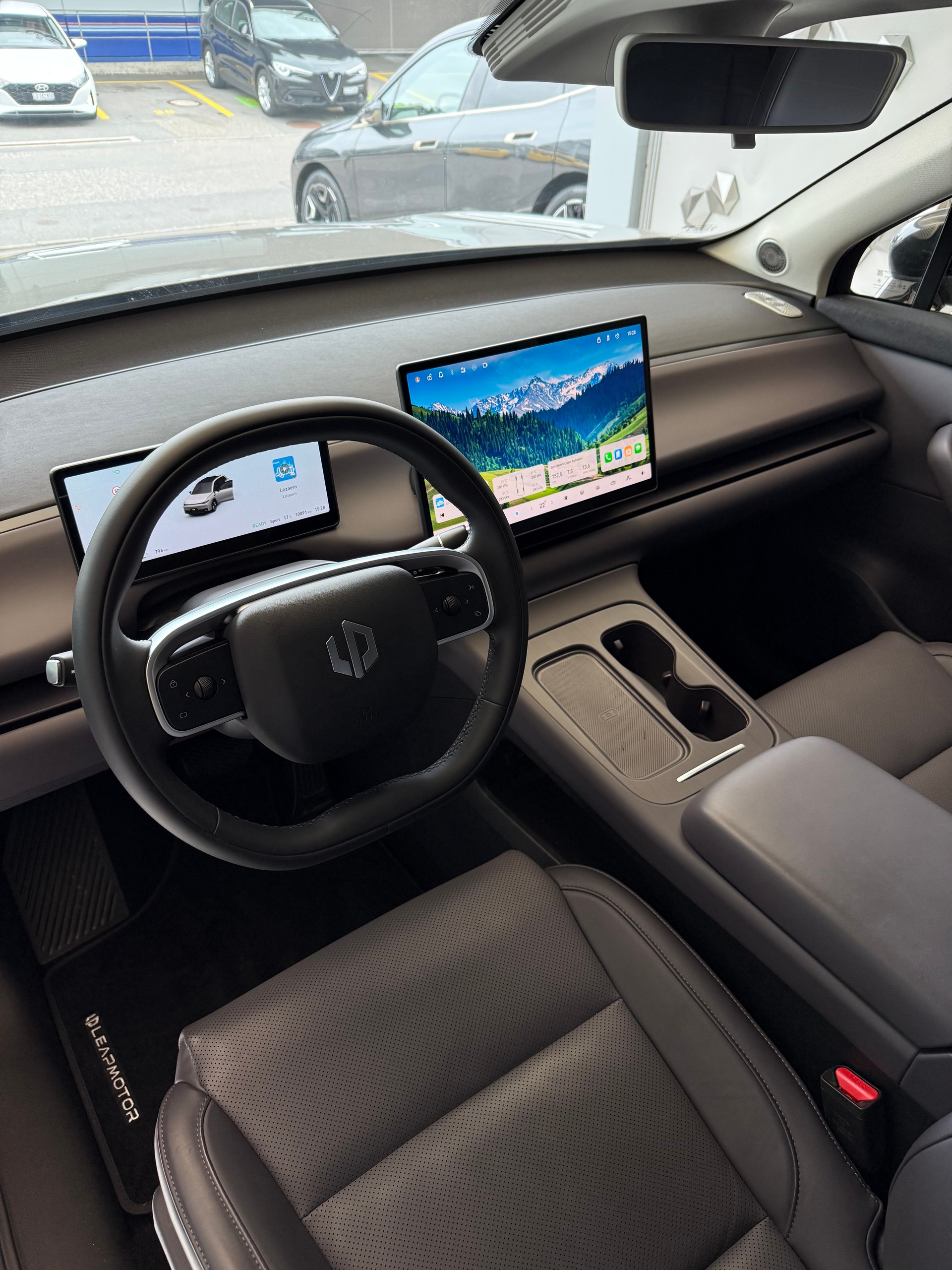LEAPMOTOR C10 REEV 28kWh Design-image-4