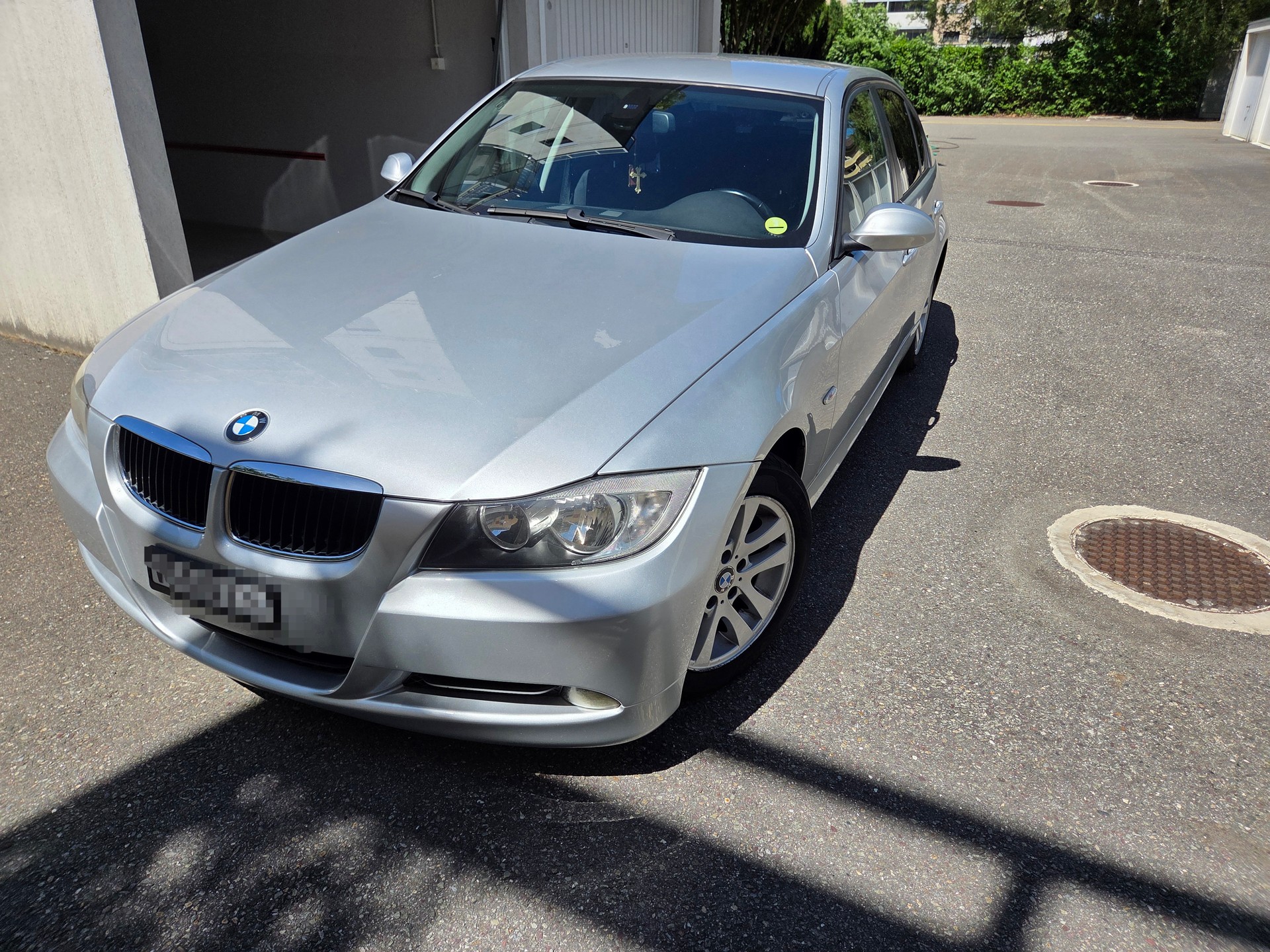 BMW 318d-image-1