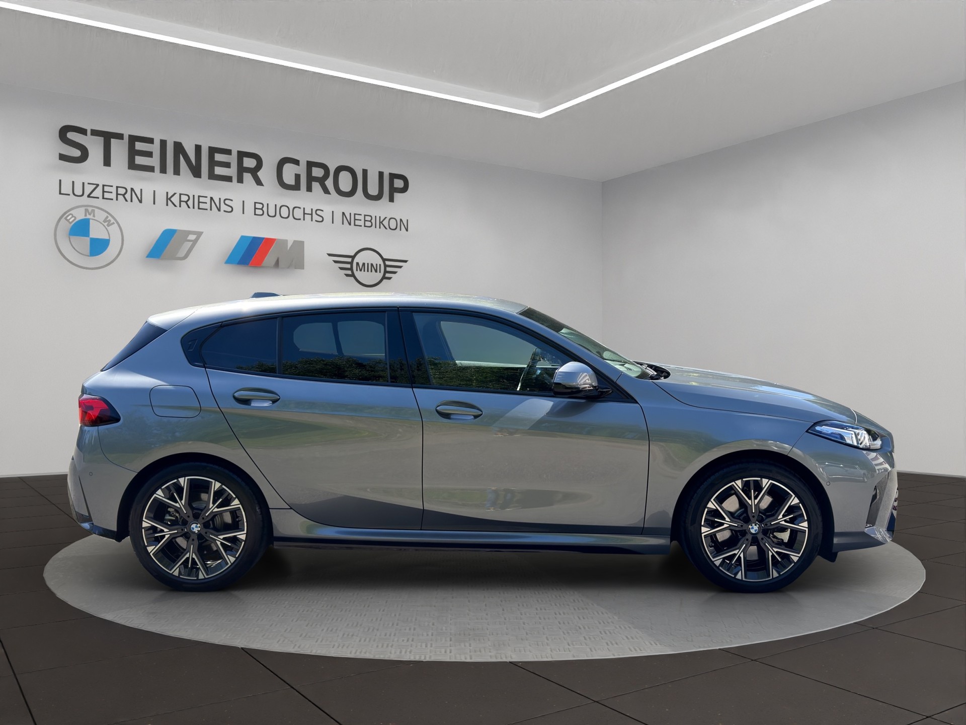 BMW 123 xDrive M Sport Steptronic-image-3