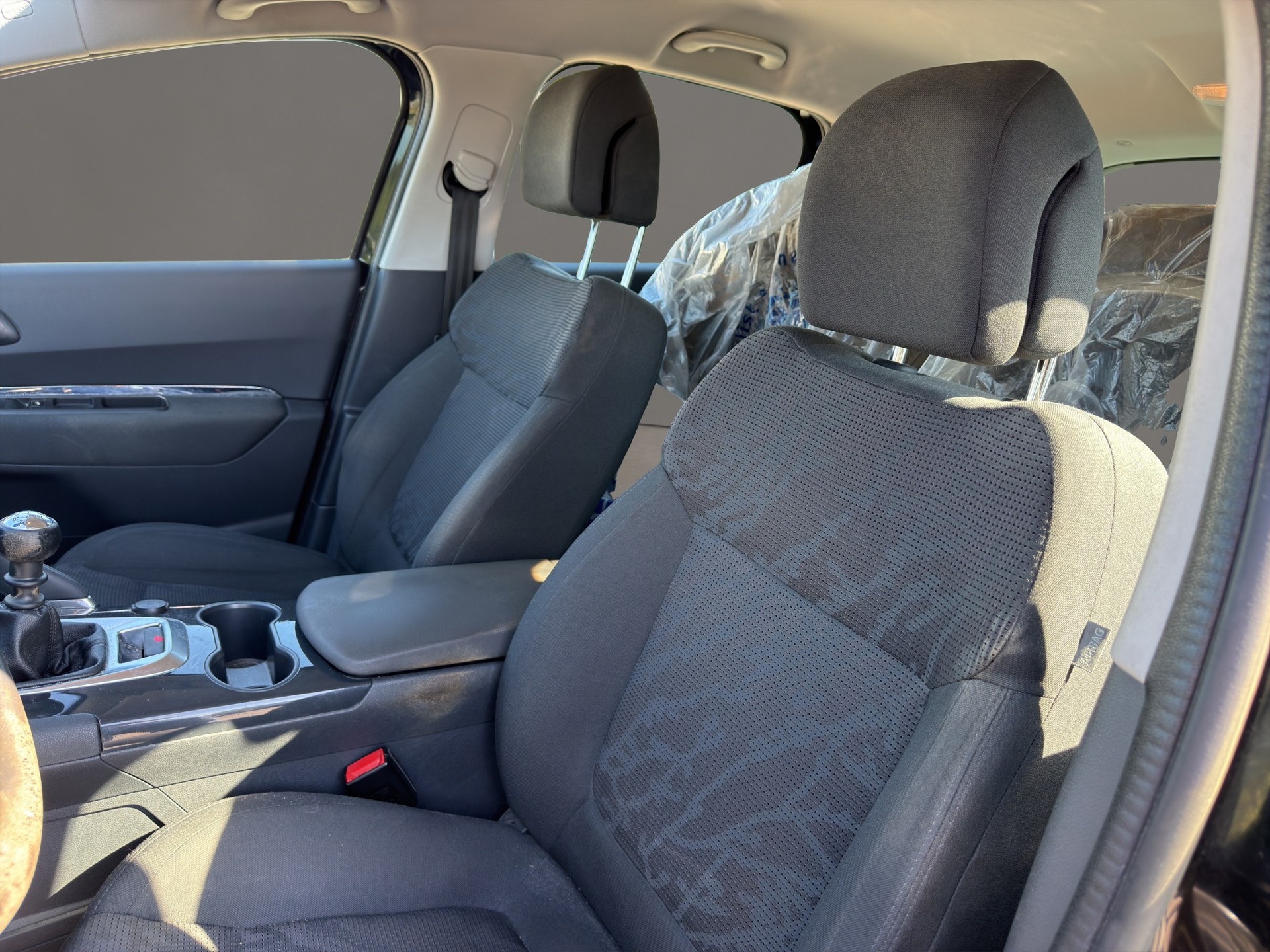 PEUGEOT 3008 1.6 16V T Platinum-image-11