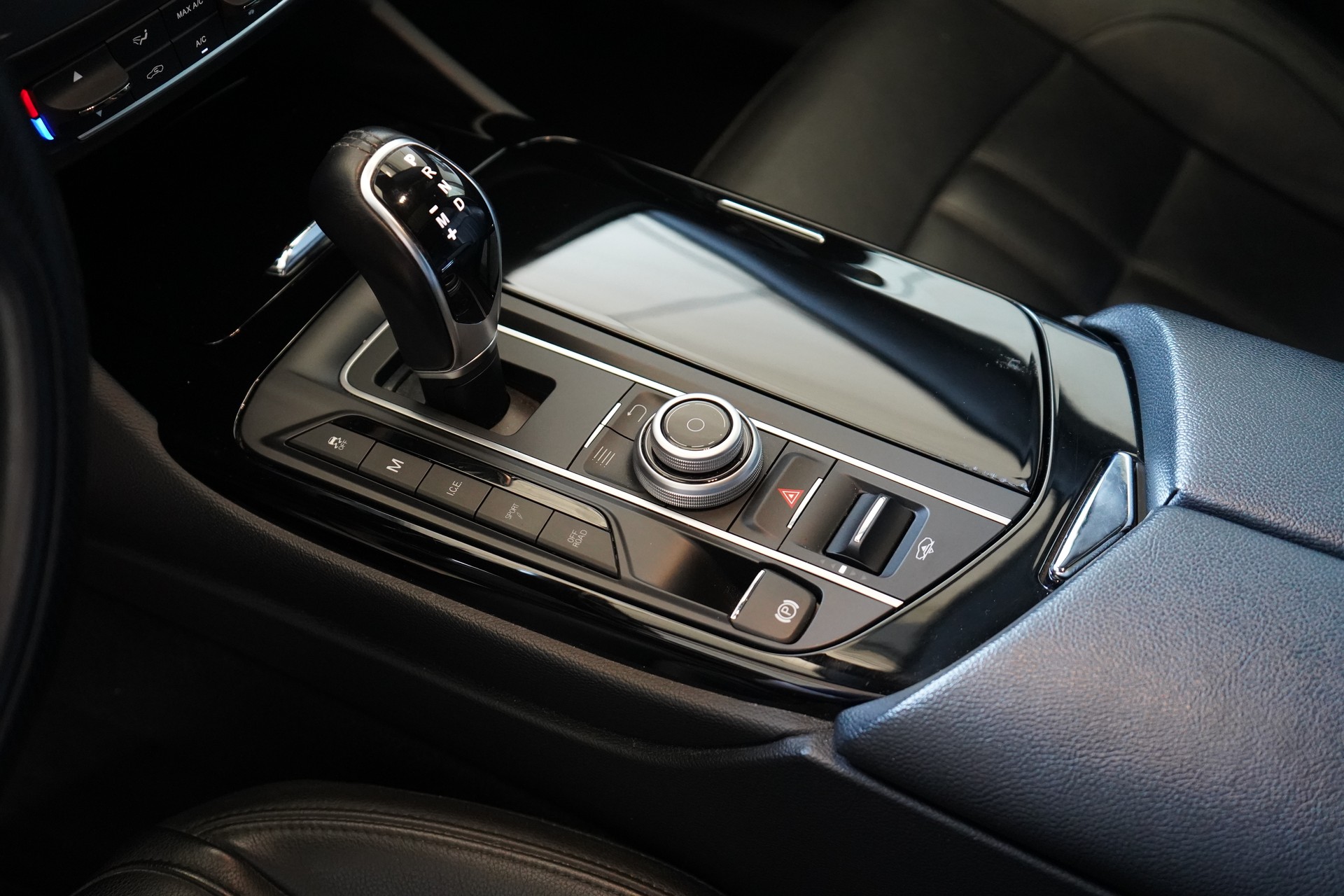 MASERATI Levante D 3.0 V6 GranSport Automatica-image-17