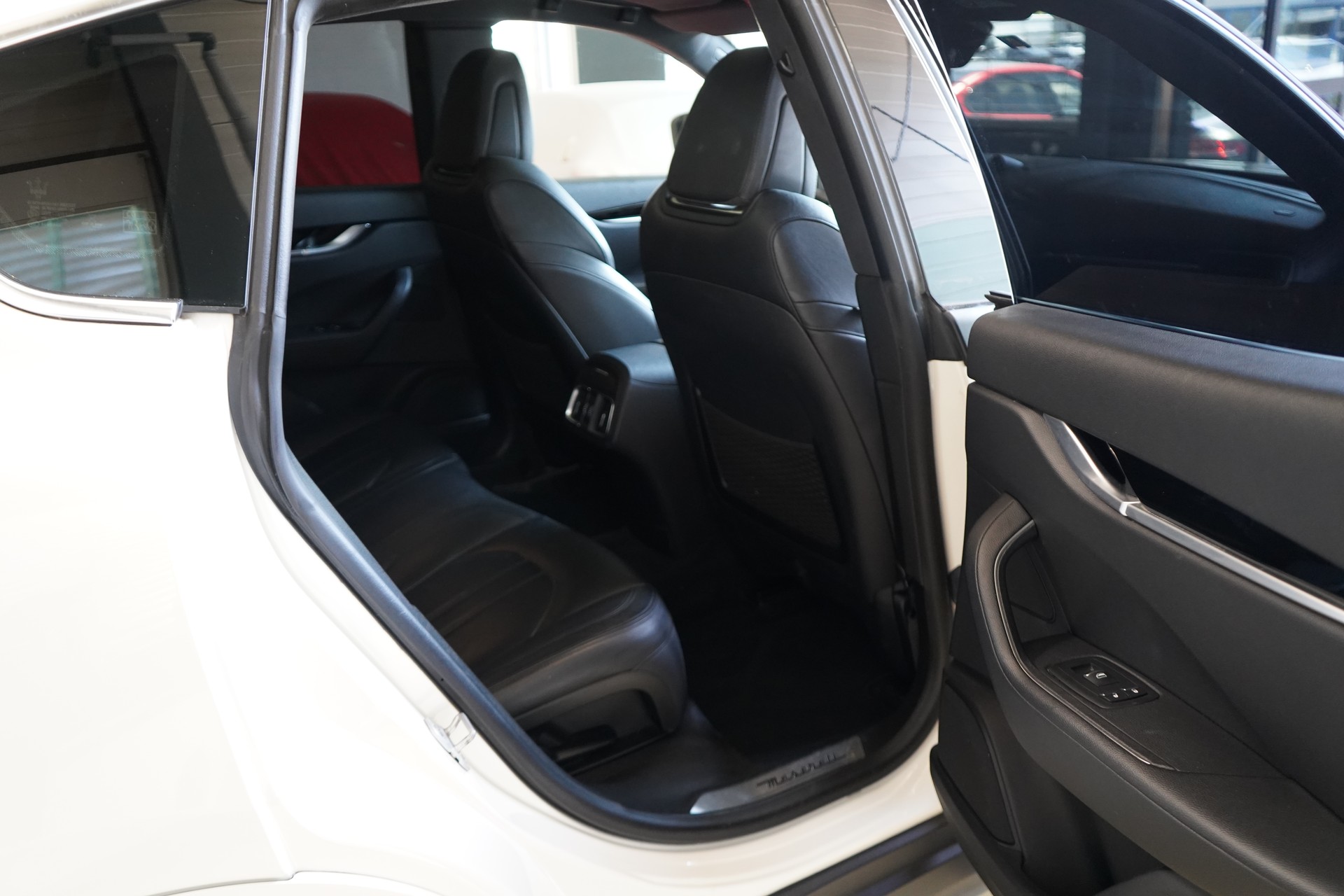 MASERATI Levante D 3.0 V6 GranSport Automatica-image-26