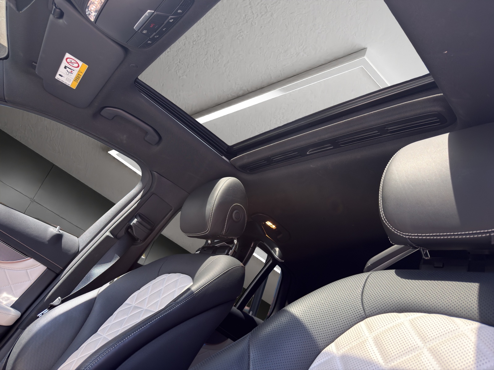 MERCEDES-BENZ EQC 400 4Matic AMG Line EQ Star-image-16