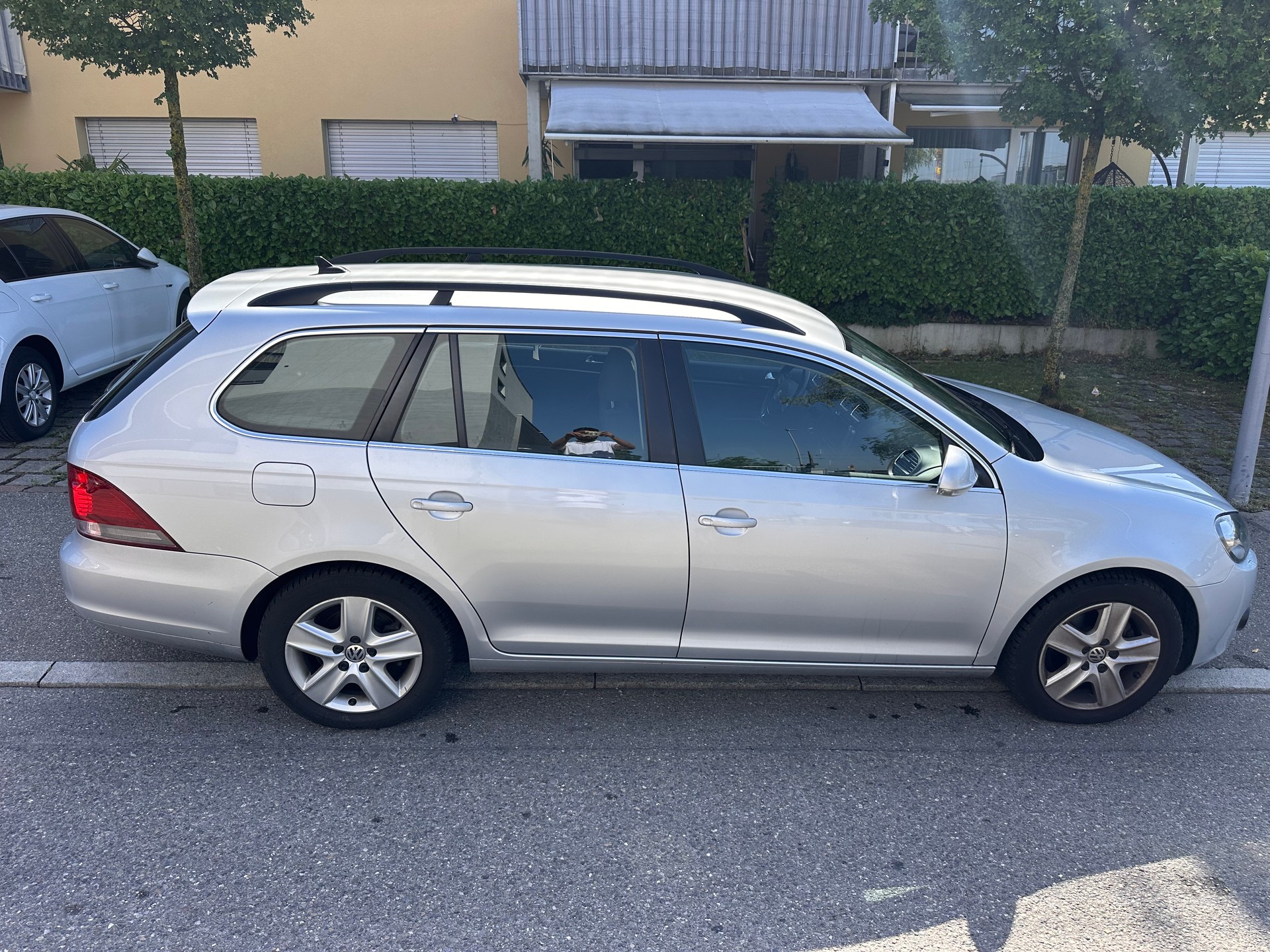 VW Golf Variant 1.4 TSI Comfortline DSG-image-2