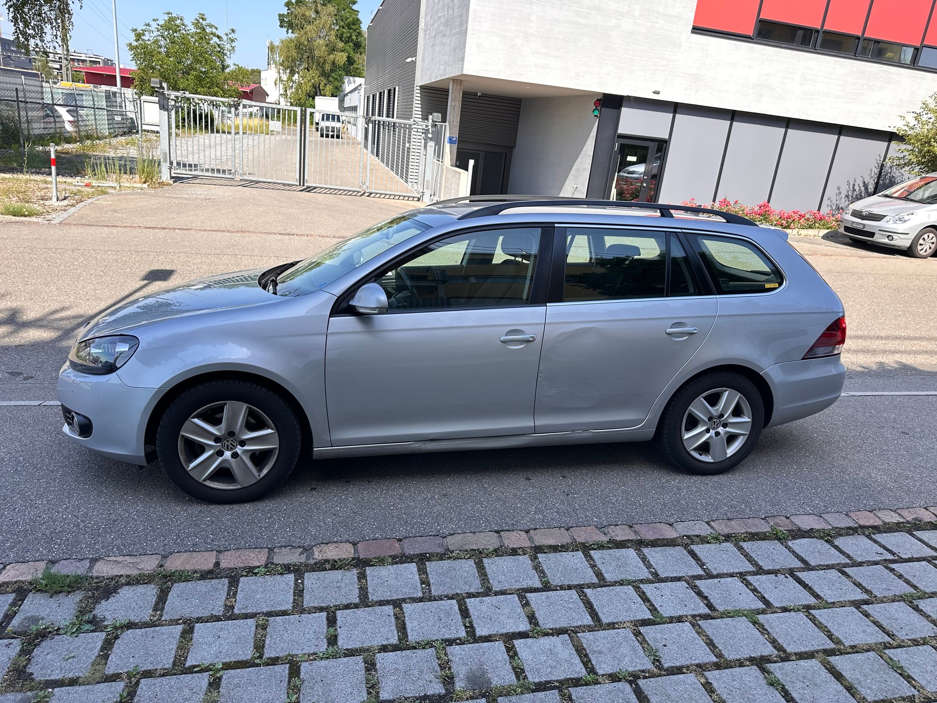 VW Golf Variant 1.4 TSI Comfortline DSG-image-1