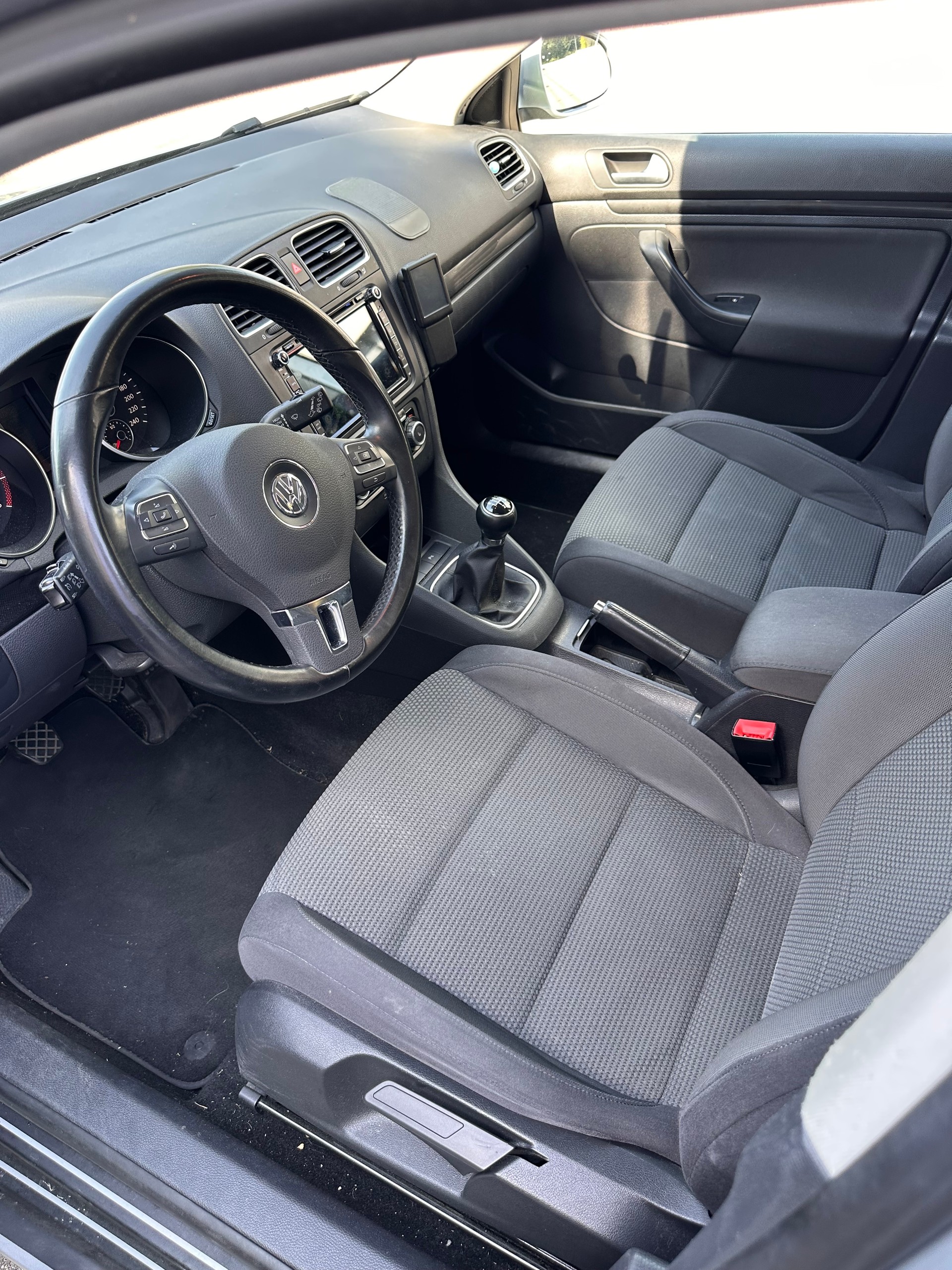 VW Golf Variant 1.4 TSI Comfortline DSG-image-12
