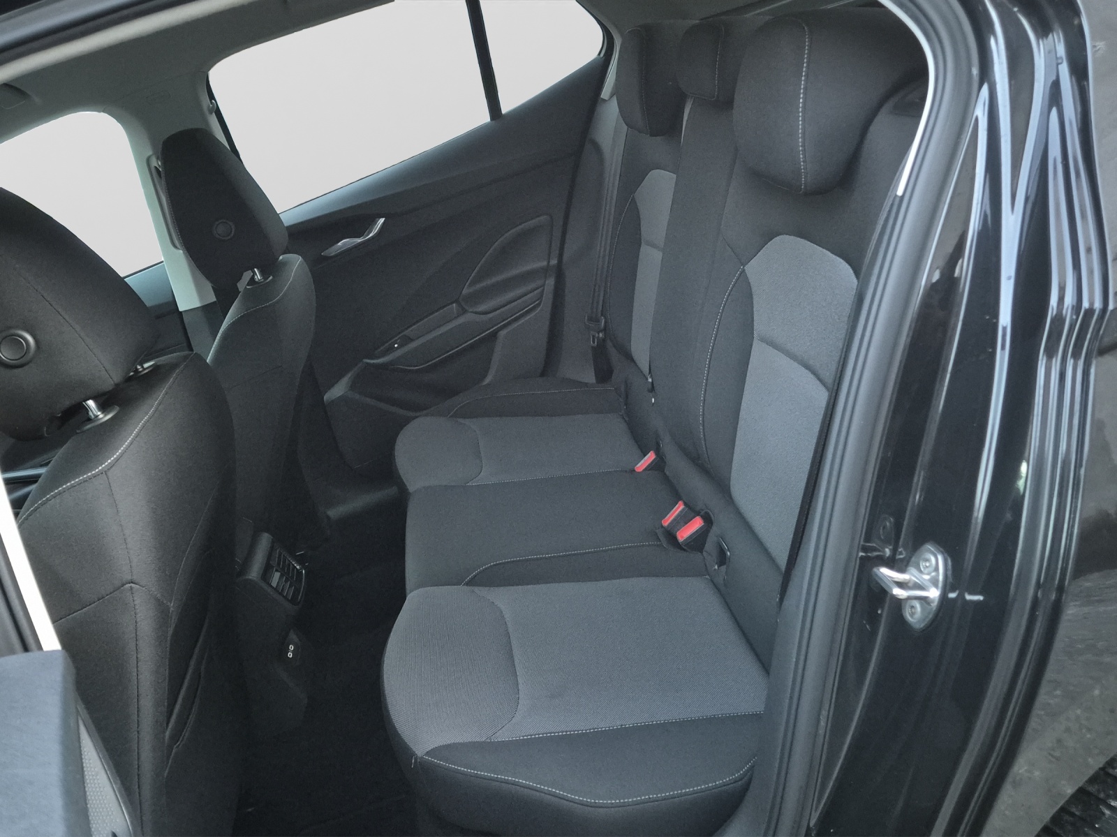 SKODA Fabia 1.0 TSI Ambition-image-9