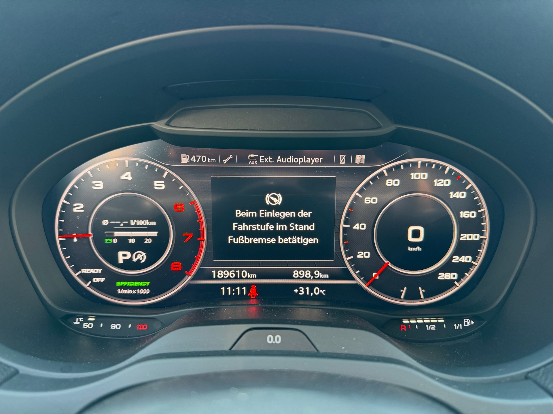 AUDI A3 Sportback 2.0 TFSI Design S-tronic-image-9