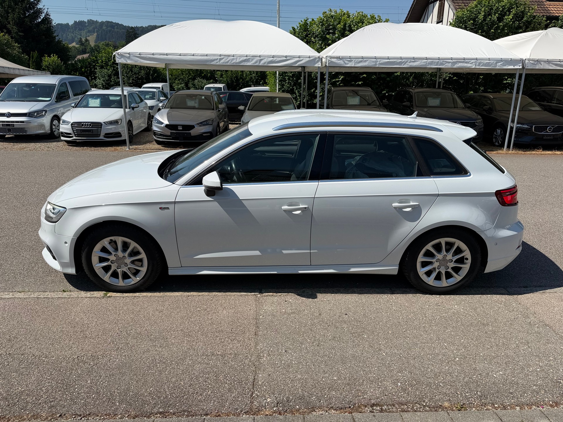 AUDI A3 Sportback 2.0 TFSI Design S-tronic-image-3
