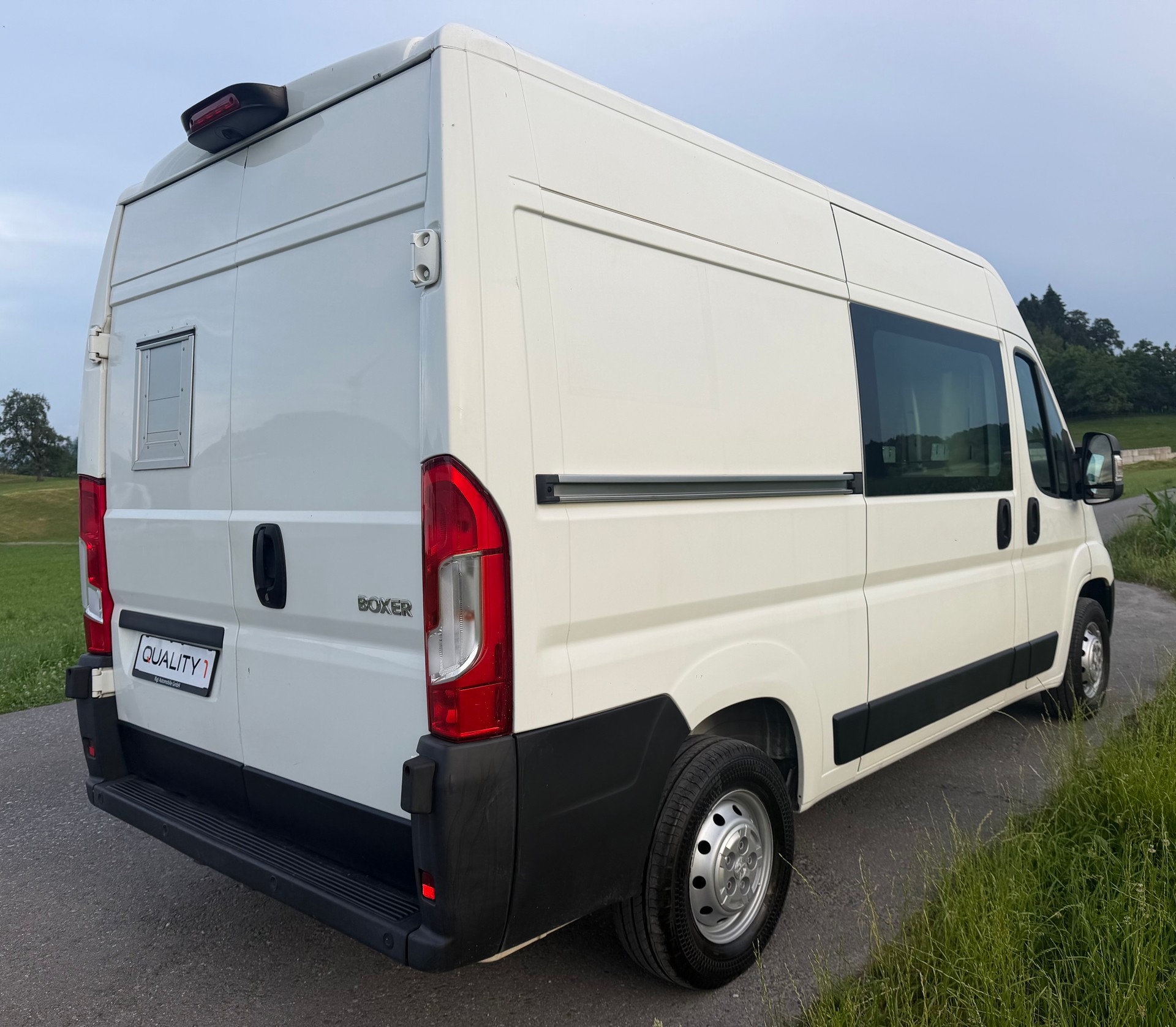 PEUGEOT Boxer 2.2 HDI 335 Premium L2H2-image-5