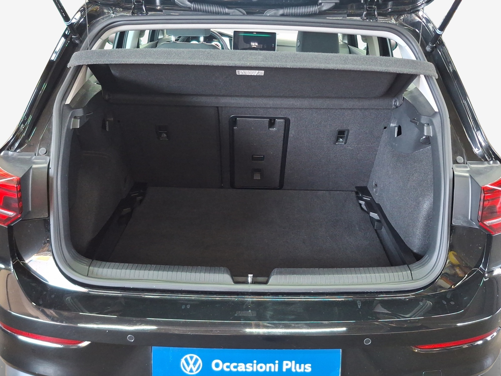 VW Golf 1.5 e TSI mHEV Life DSG-image-12