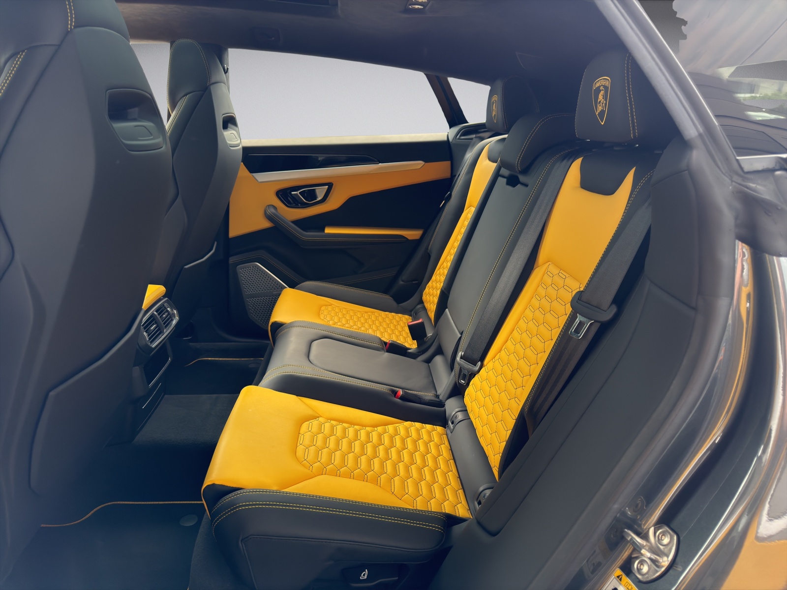 LAMBORGHINI Urus MY20-image-7