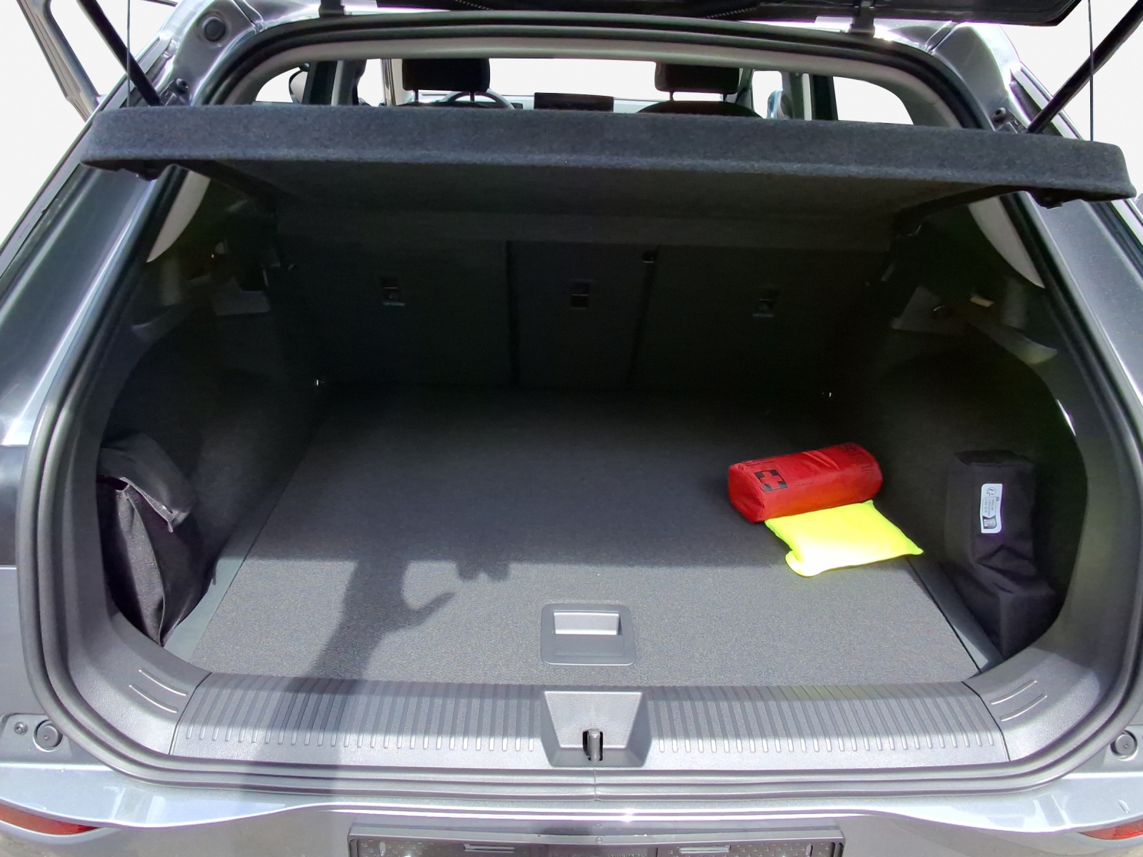 VW T-Roc 1.5 eTSI mHEV Life DSG-image-12
