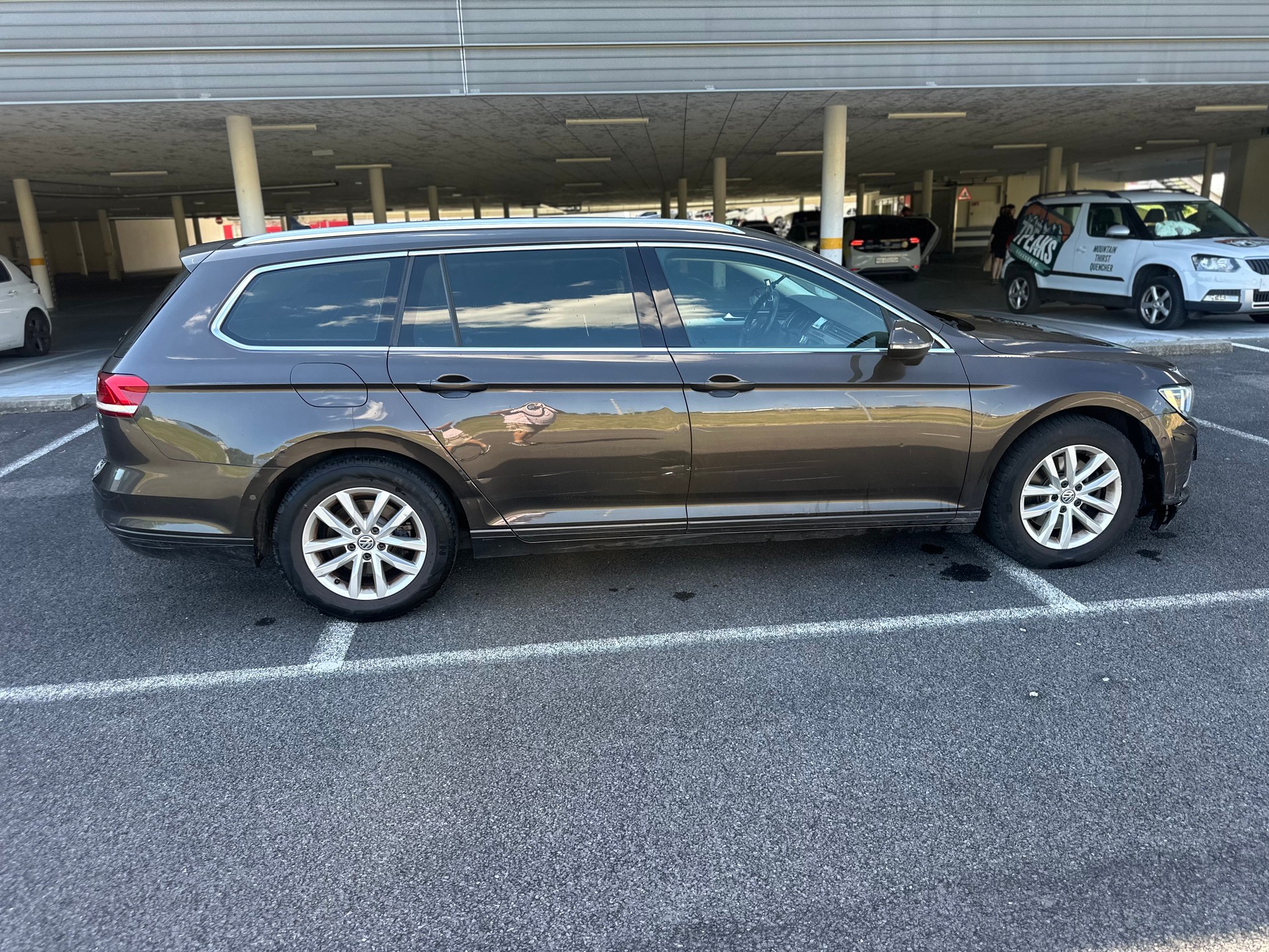 VW Passat Variant 1.6 TDI BMT Comfortline DSG-image-13