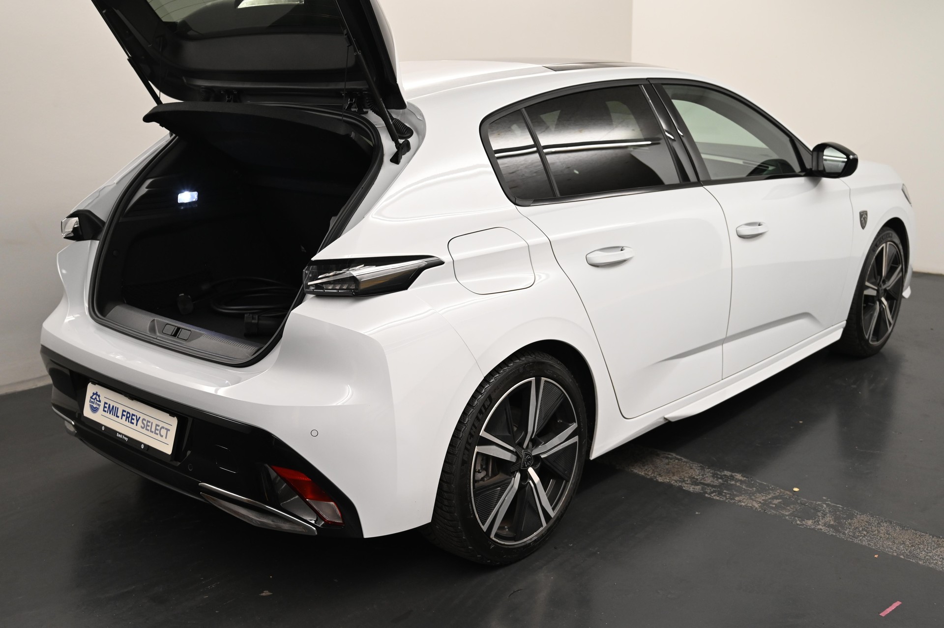 PEUGEOT 308 1.6 PHEV 225 GT-image-16