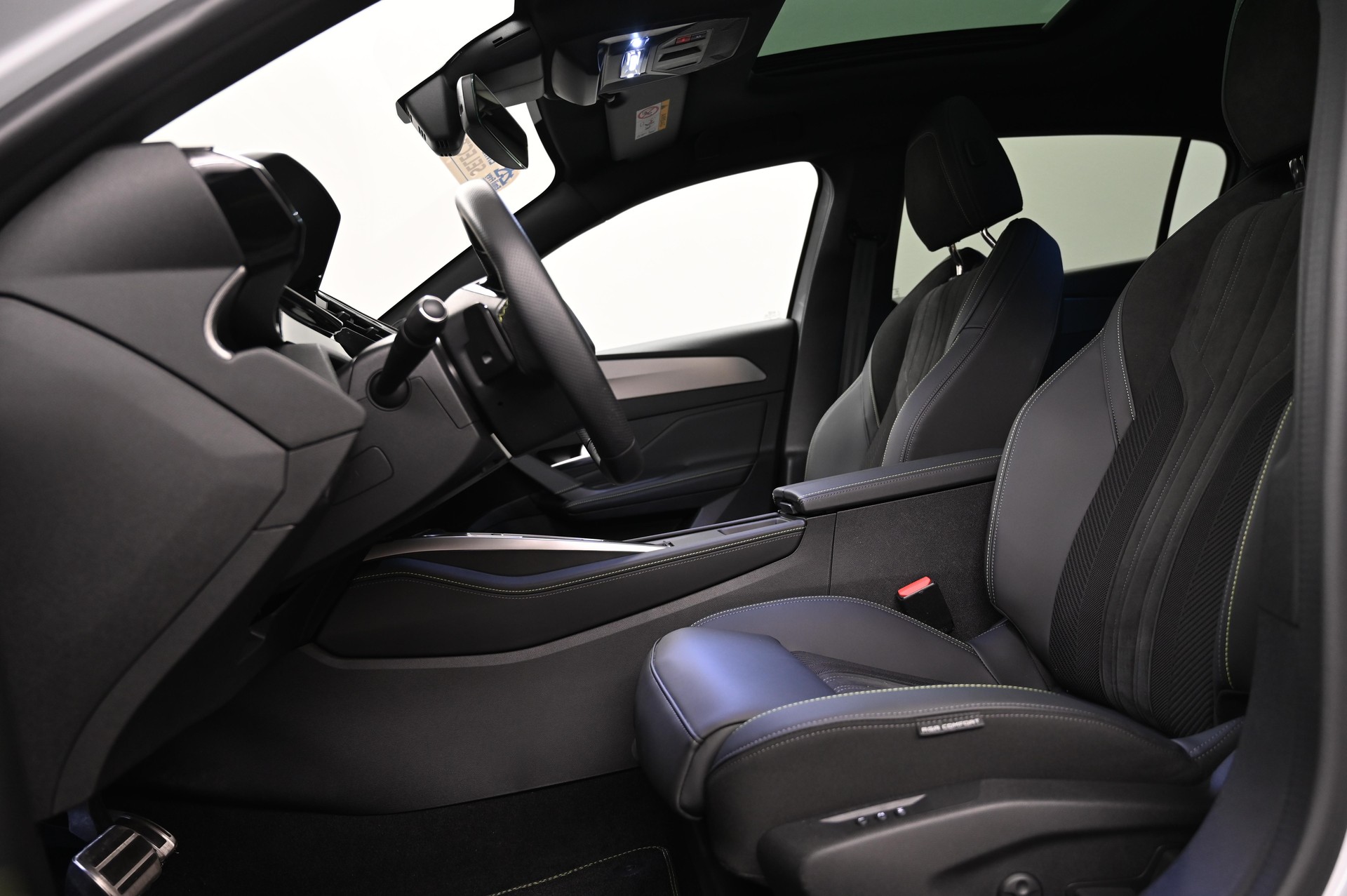 PEUGEOT 308 1.6 PHEV 225 GT-image-5