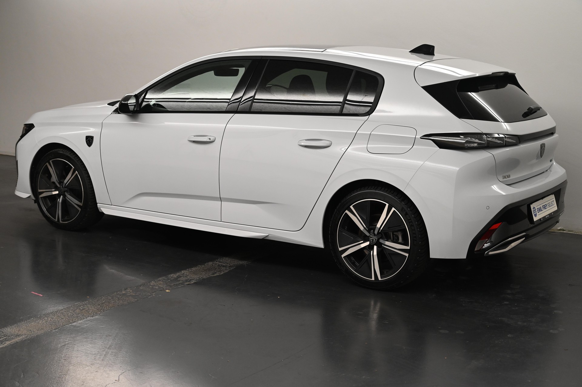 PEUGEOT 308 1.6 PHEV 225 GT-image-4