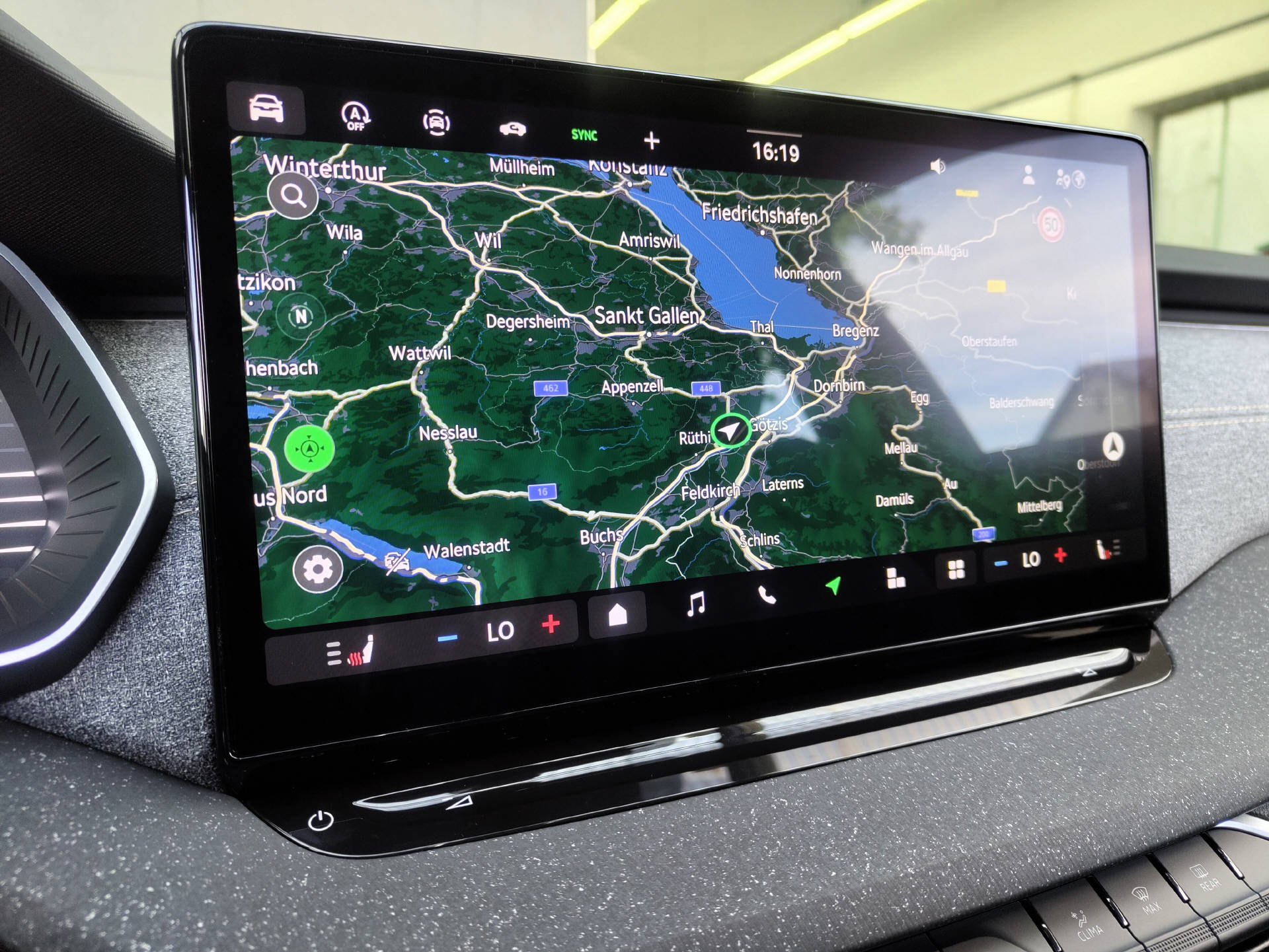 SKODA Octavia Combi 2.0 TSI Selection 4x4 DSG-image-7