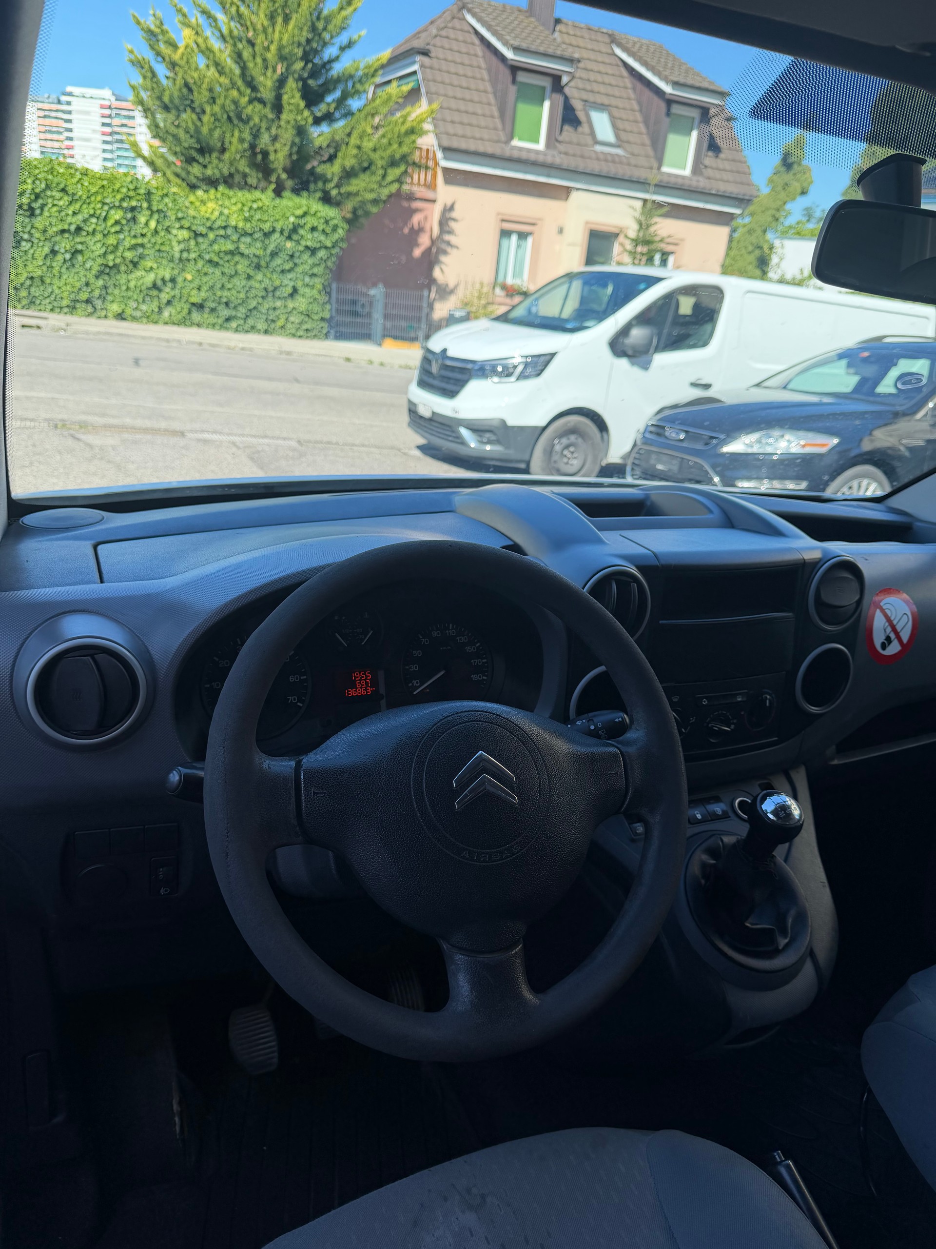 CITROEN Berlingo 1.6i 600 Komfort (Confort)-image-9