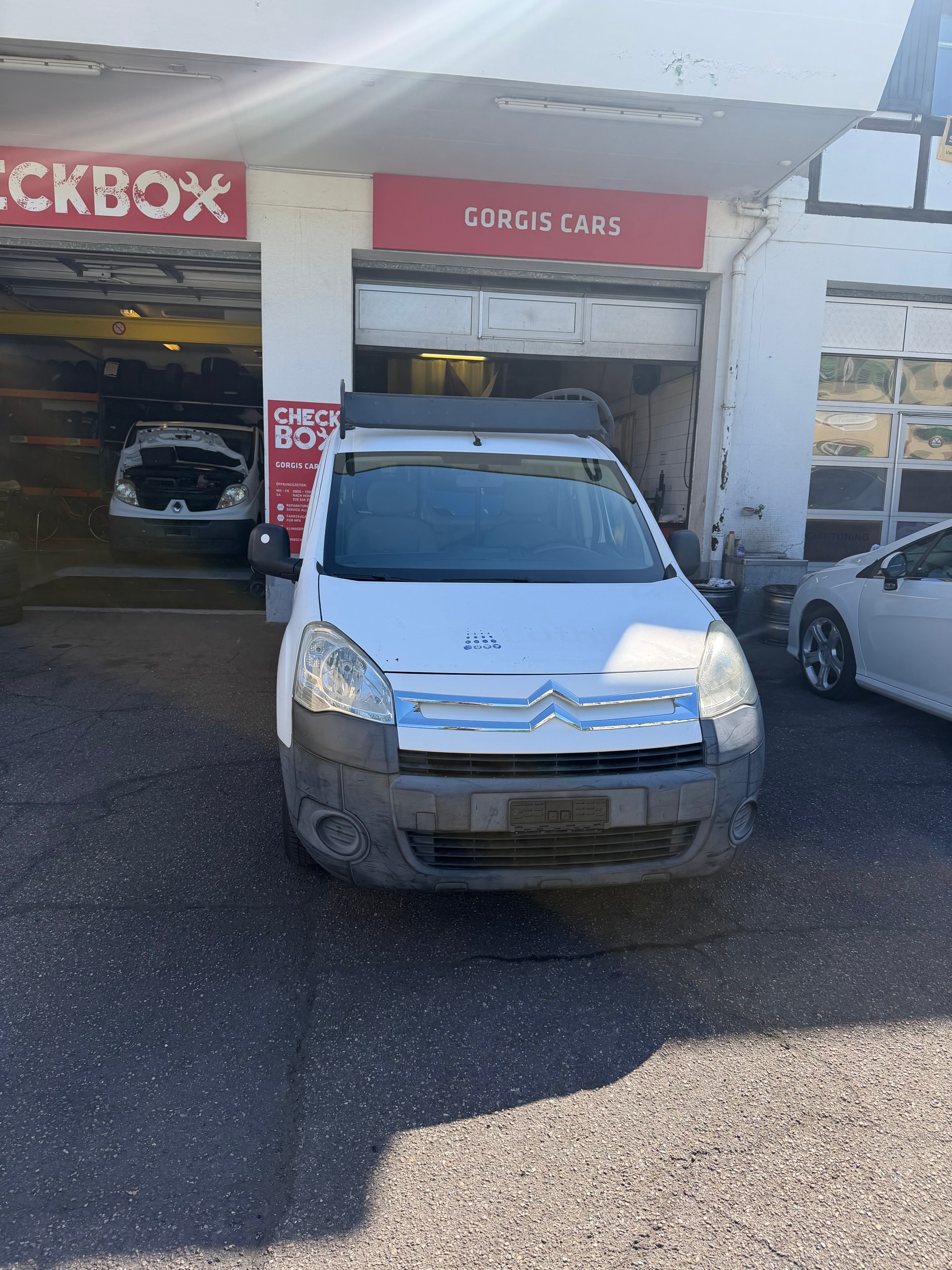 CITROEN Berlingo 1.6i 600 Komfort (Confort)-image-1