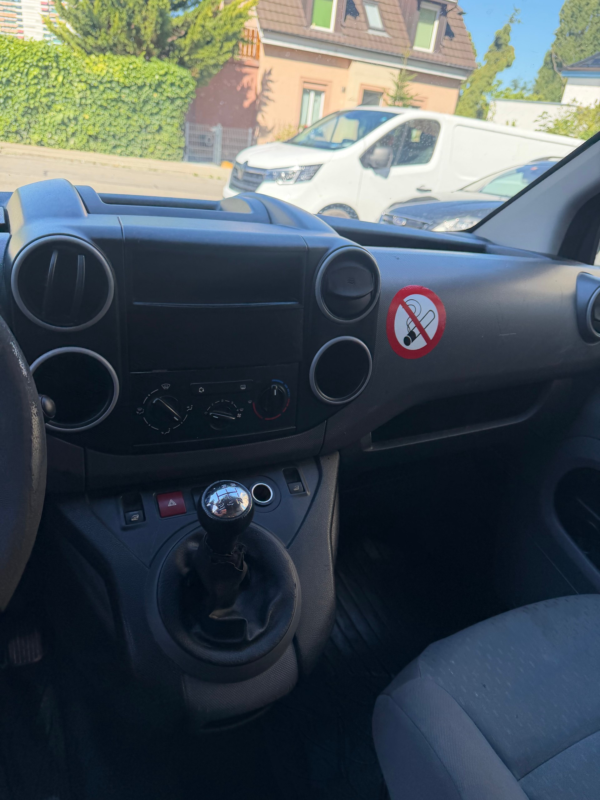 CITROEN Berlingo 1.6i 600 Komfort (Confort)-image-11
