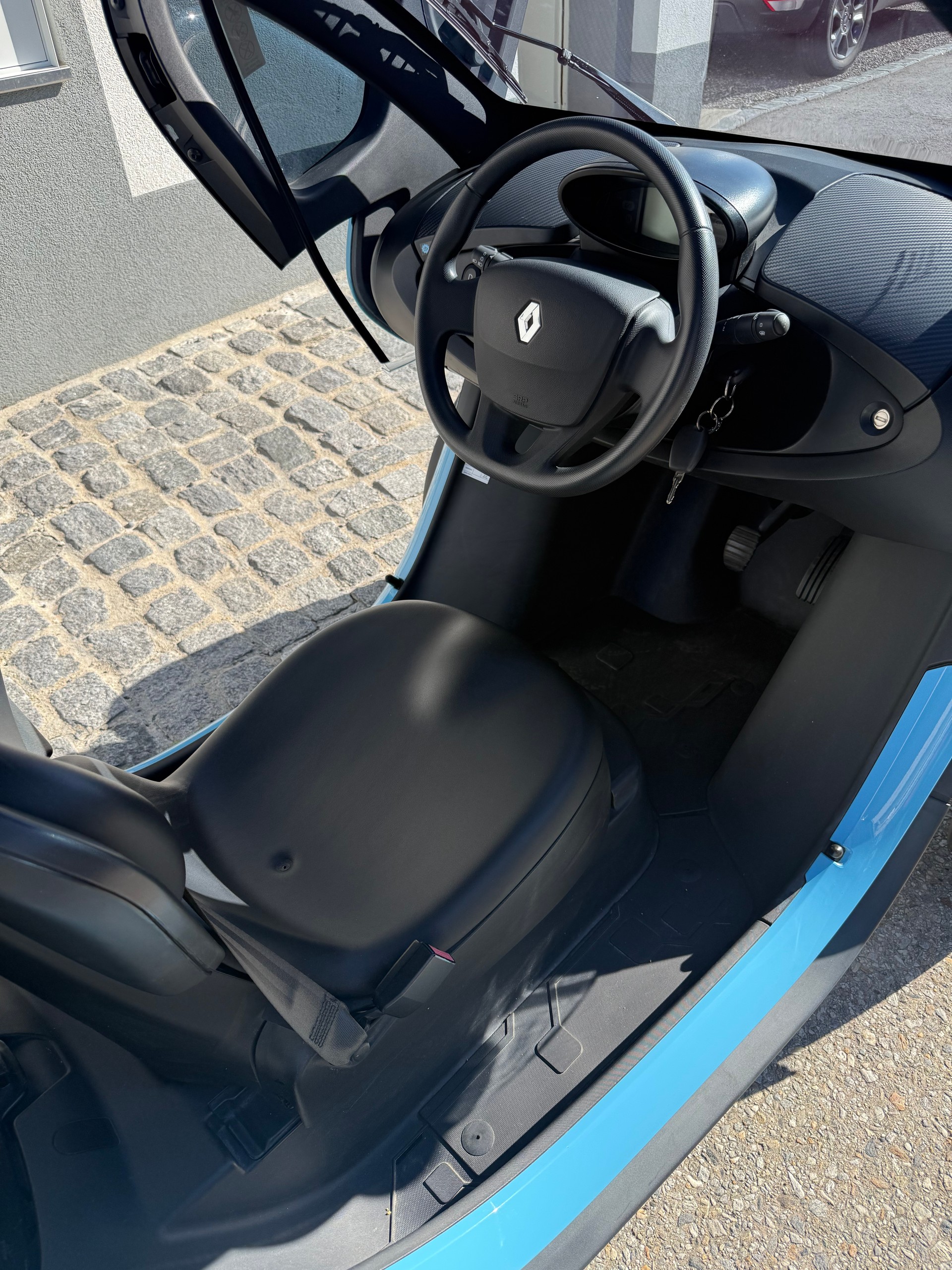 RENAULT Twizy Z.E. Life (Batterie Miete)-image-11