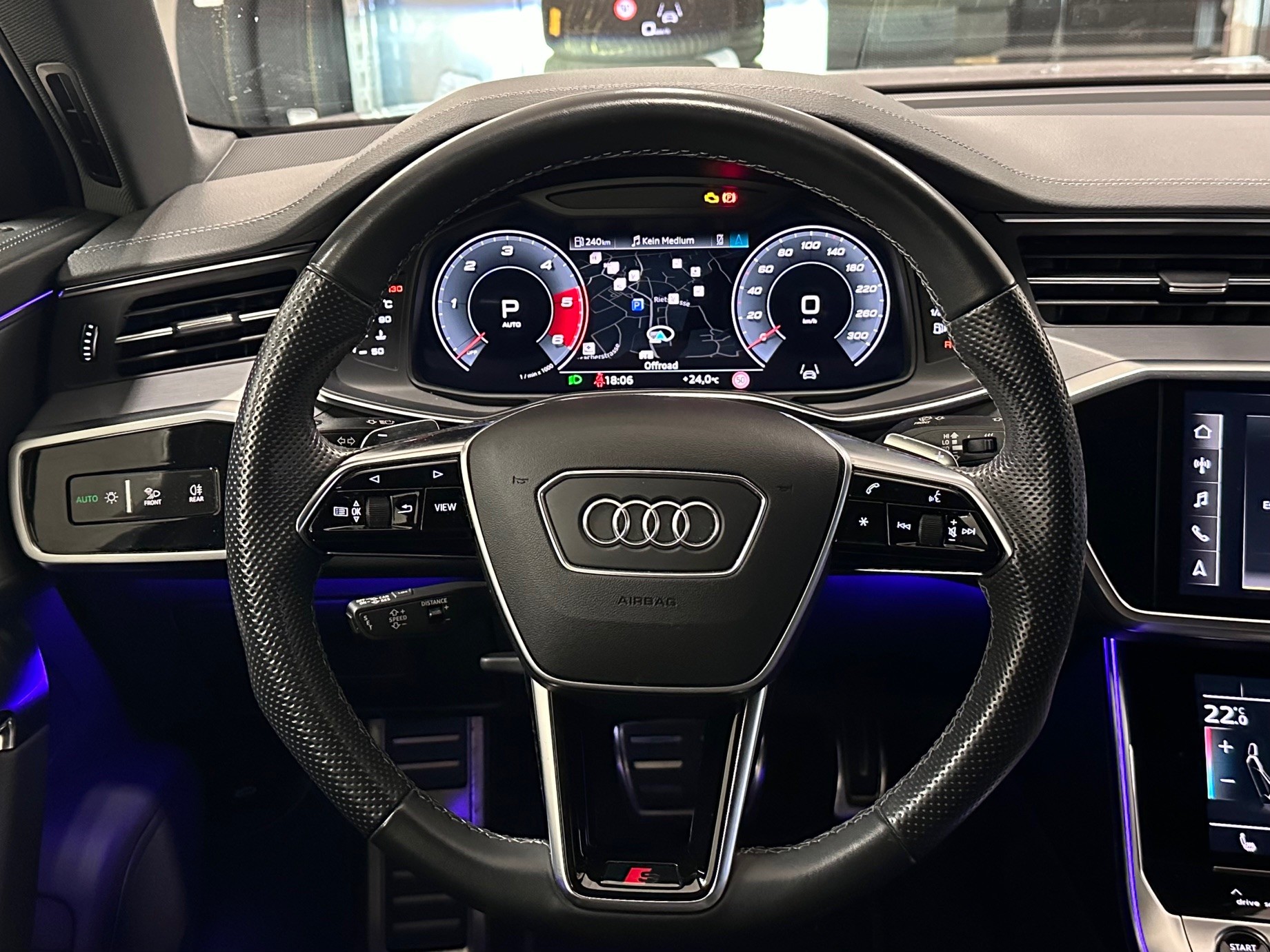 AUDI A6 Avant 40 TDI Sport Attraction quattro S-tronic-image-5