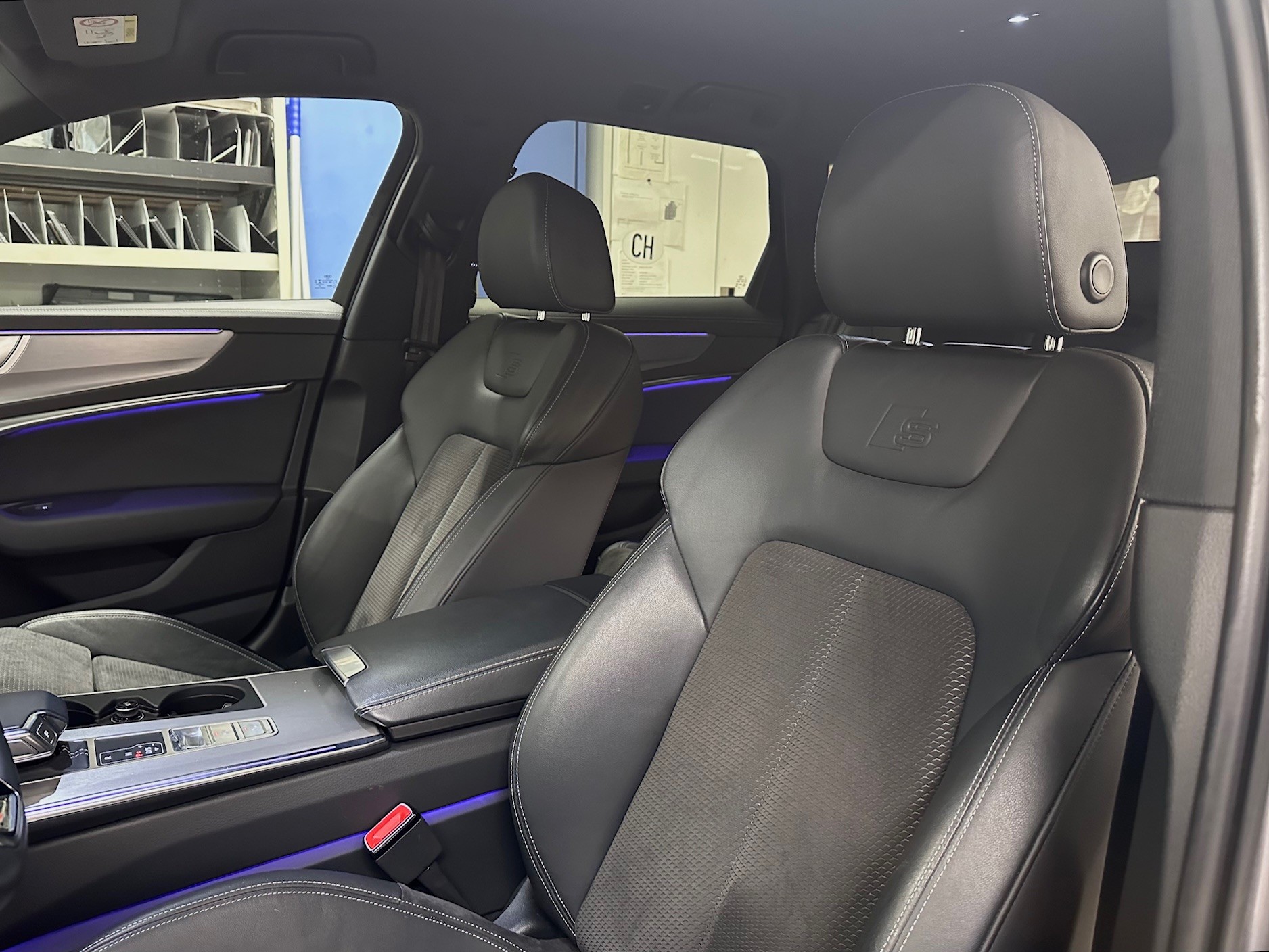 AUDI A6 Avant 40 TDI Sport Attraction quattro S-tronic-image-8