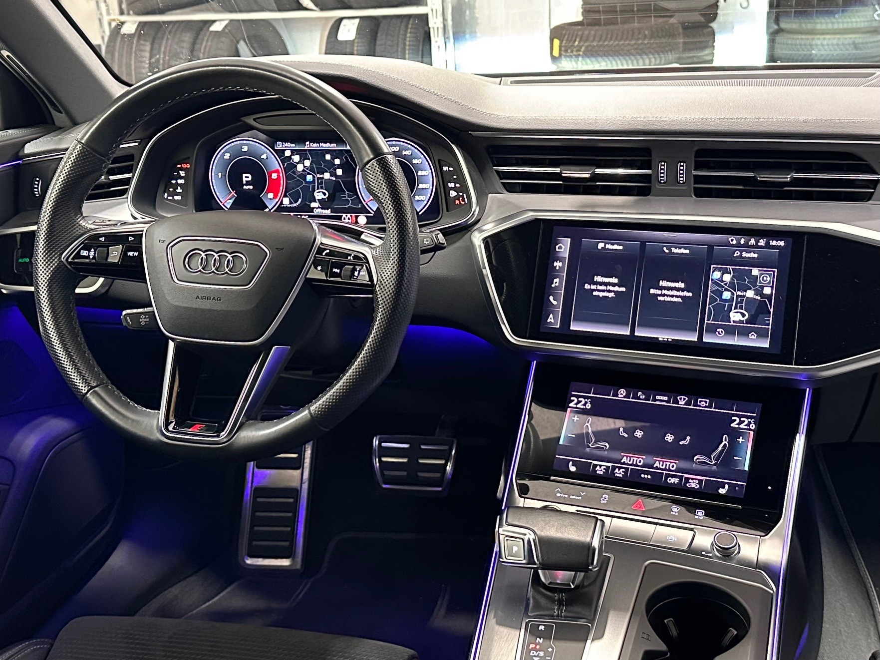 AUDI A6 Avant 40 TDI Sport Attraction quattro S-tronic-image-4