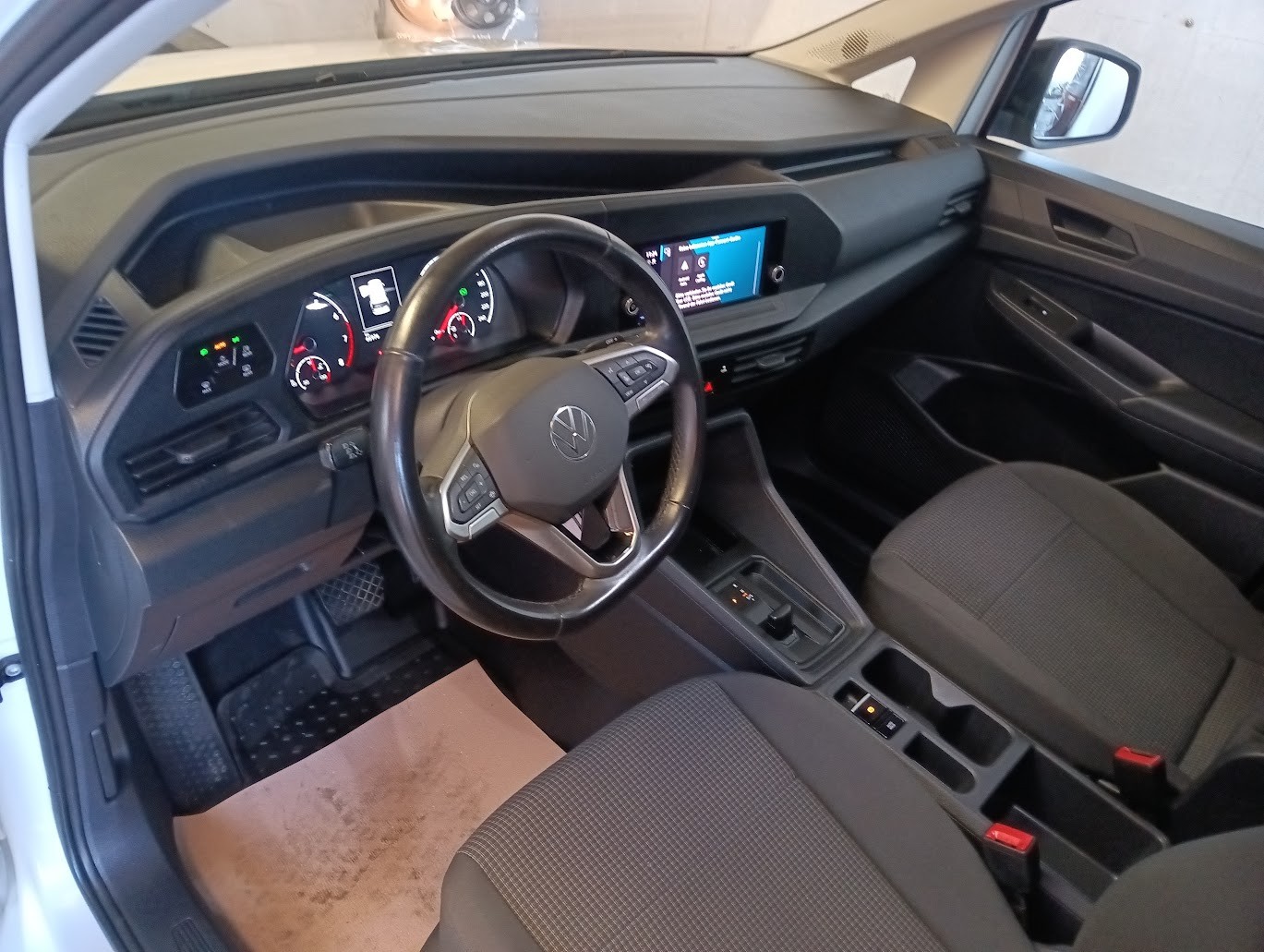 VW Caddy Cargo 1.5 TSI Entry DSG-image-9