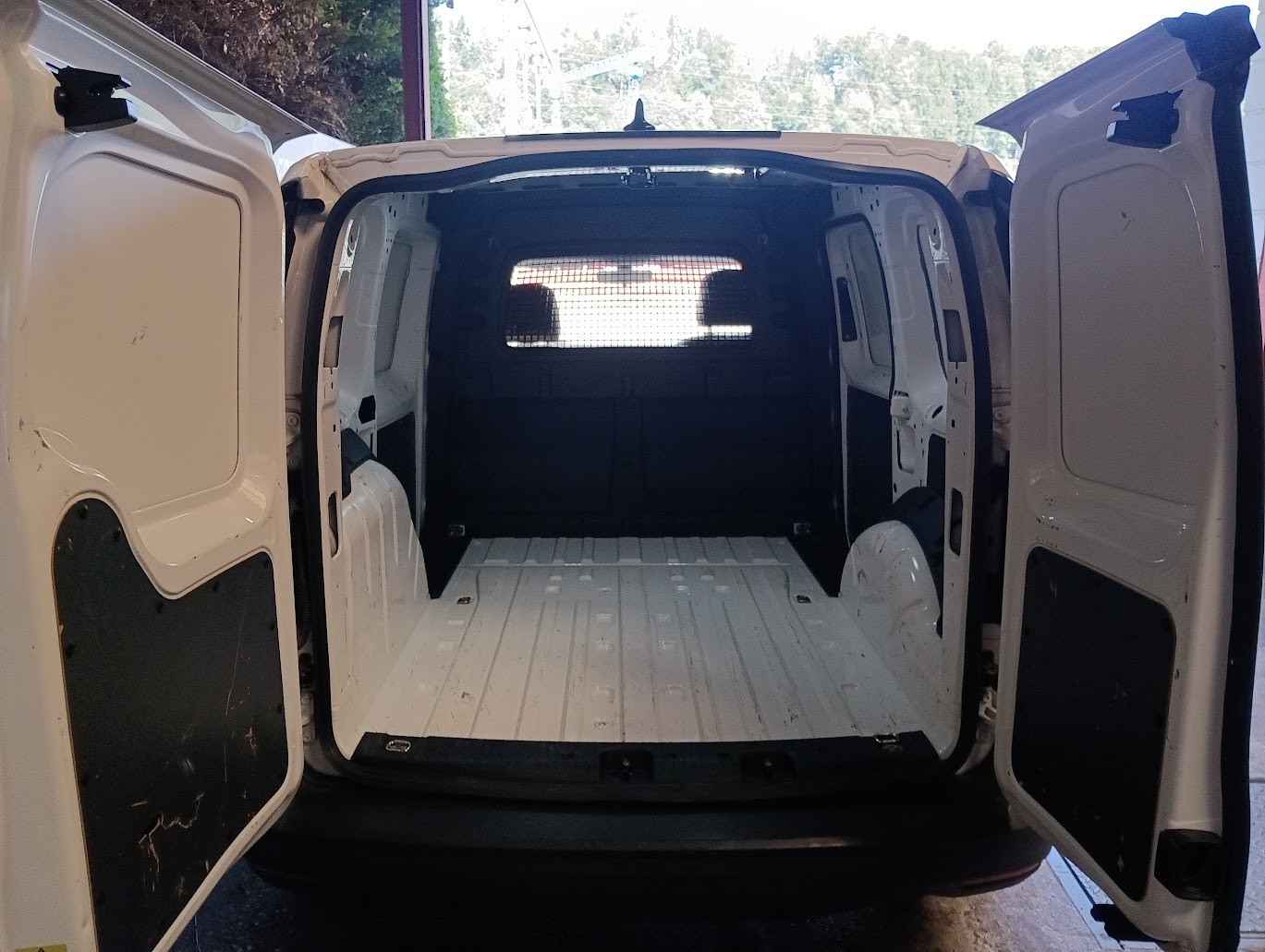VW Caddy Cargo 1.5 TSI Entry DSG-image-5