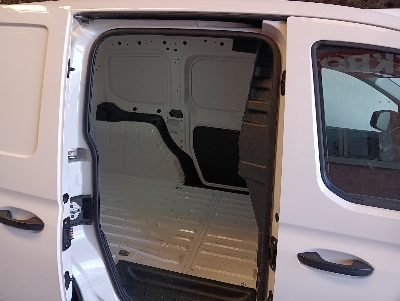 VW Caddy Cargo 1.5 TSI Entry DSG-image-6