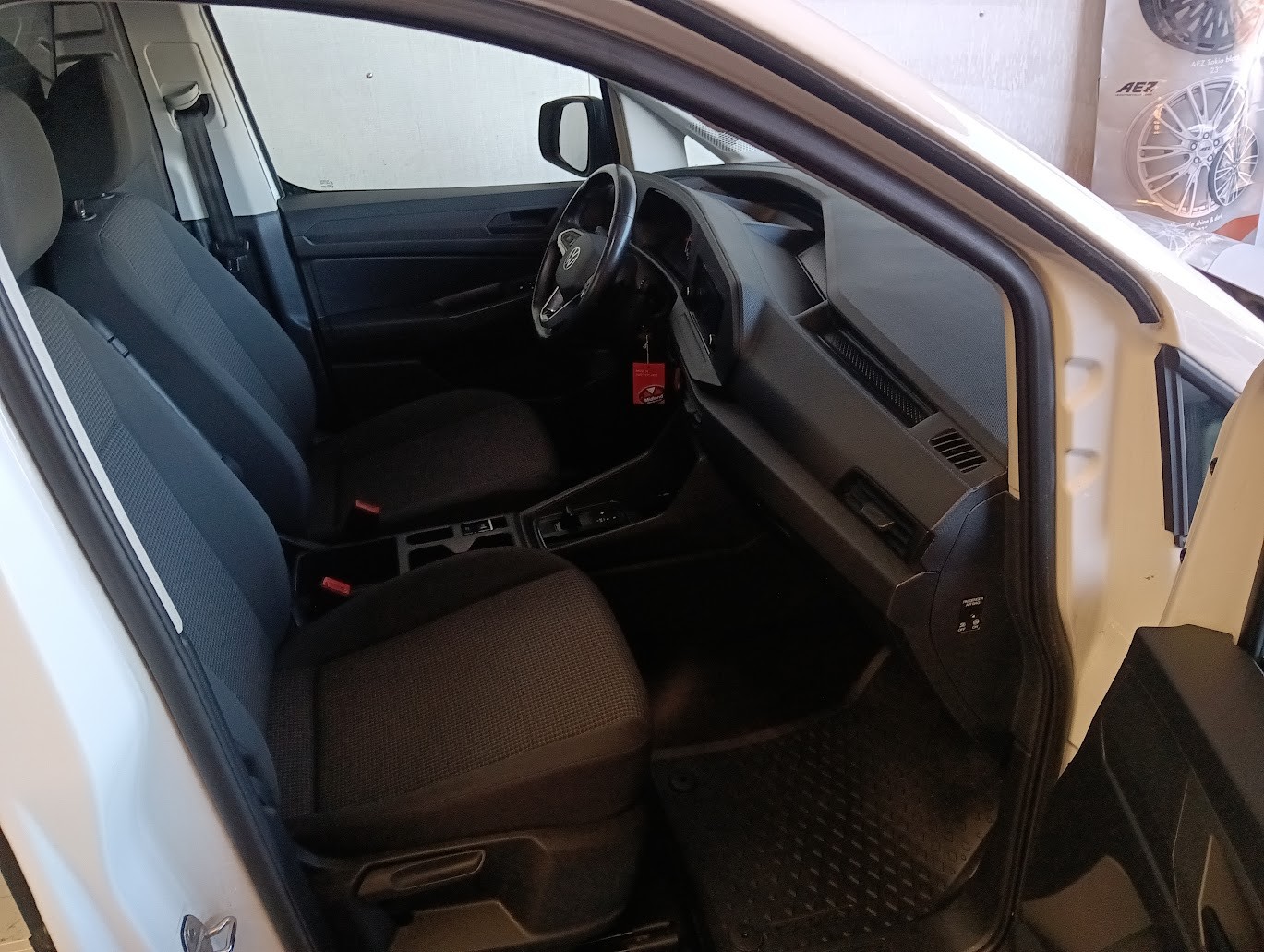 VW Caddy Cargo 1.5 TSI Entry DSG-image-8