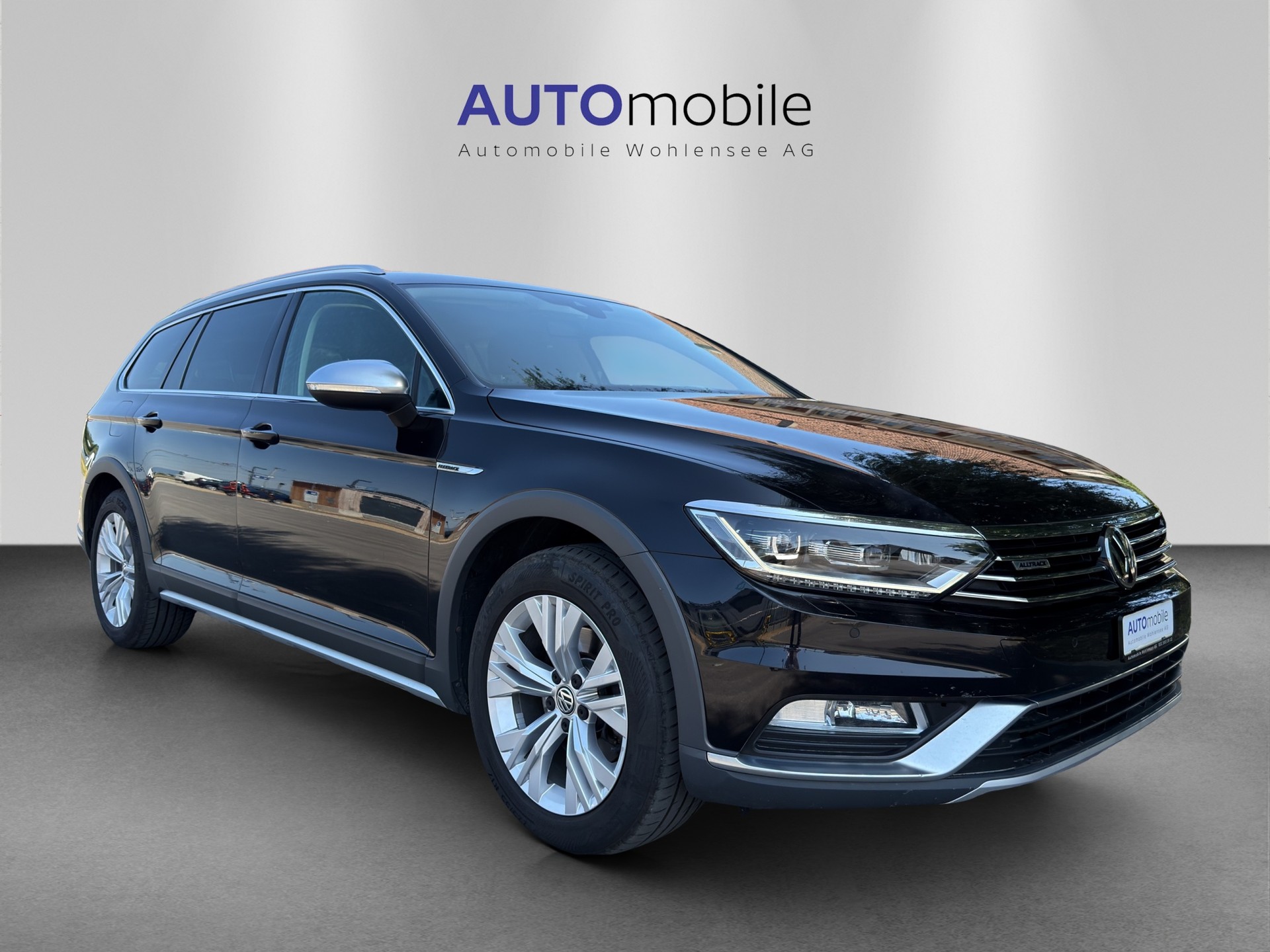 VW Passat Alltrack 2.0 TDI BMT 4Motion DSG-image-3