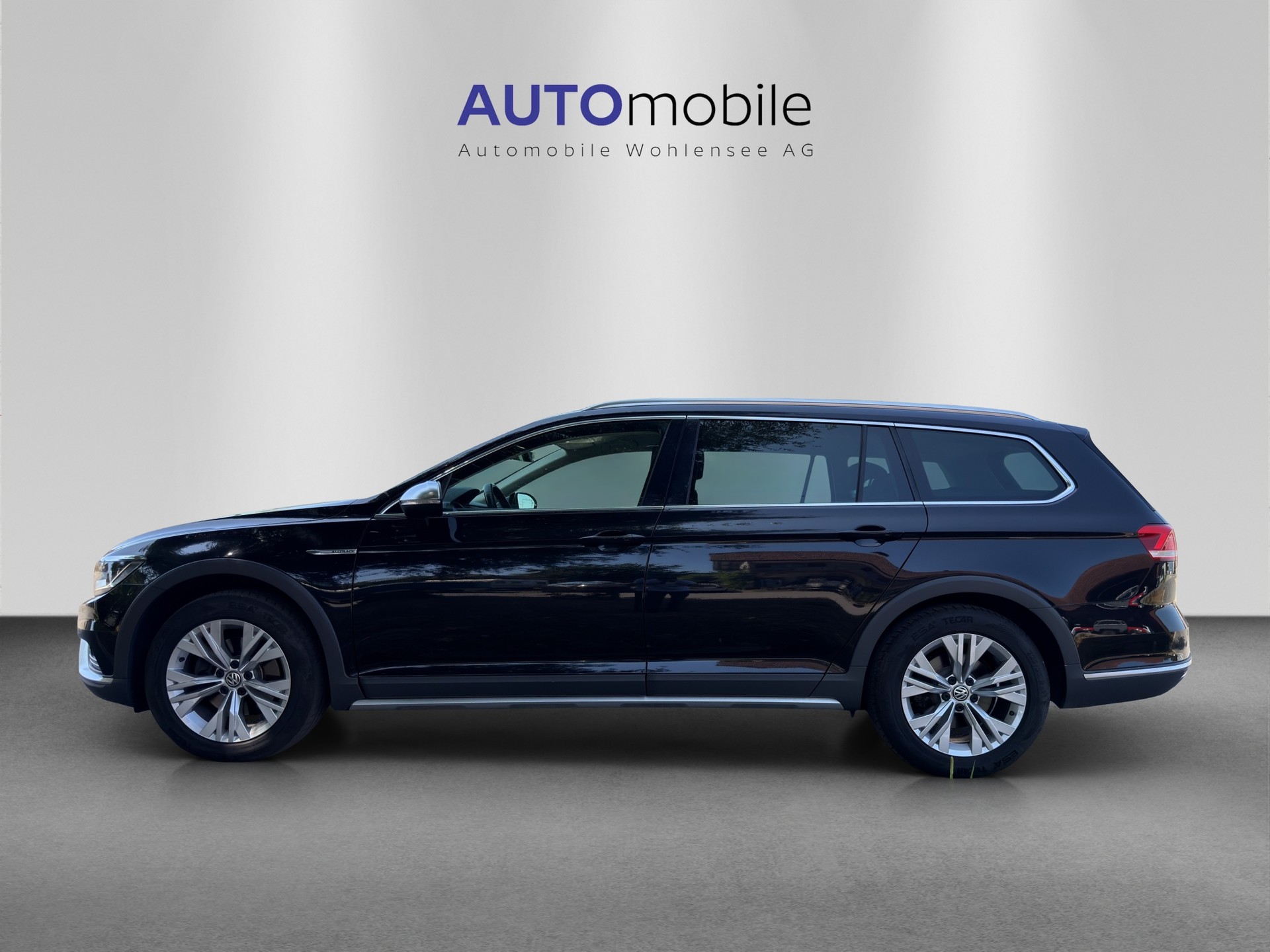VW Passat Alltrack 2.0 TDI BMT 4Motion DSG-image-0