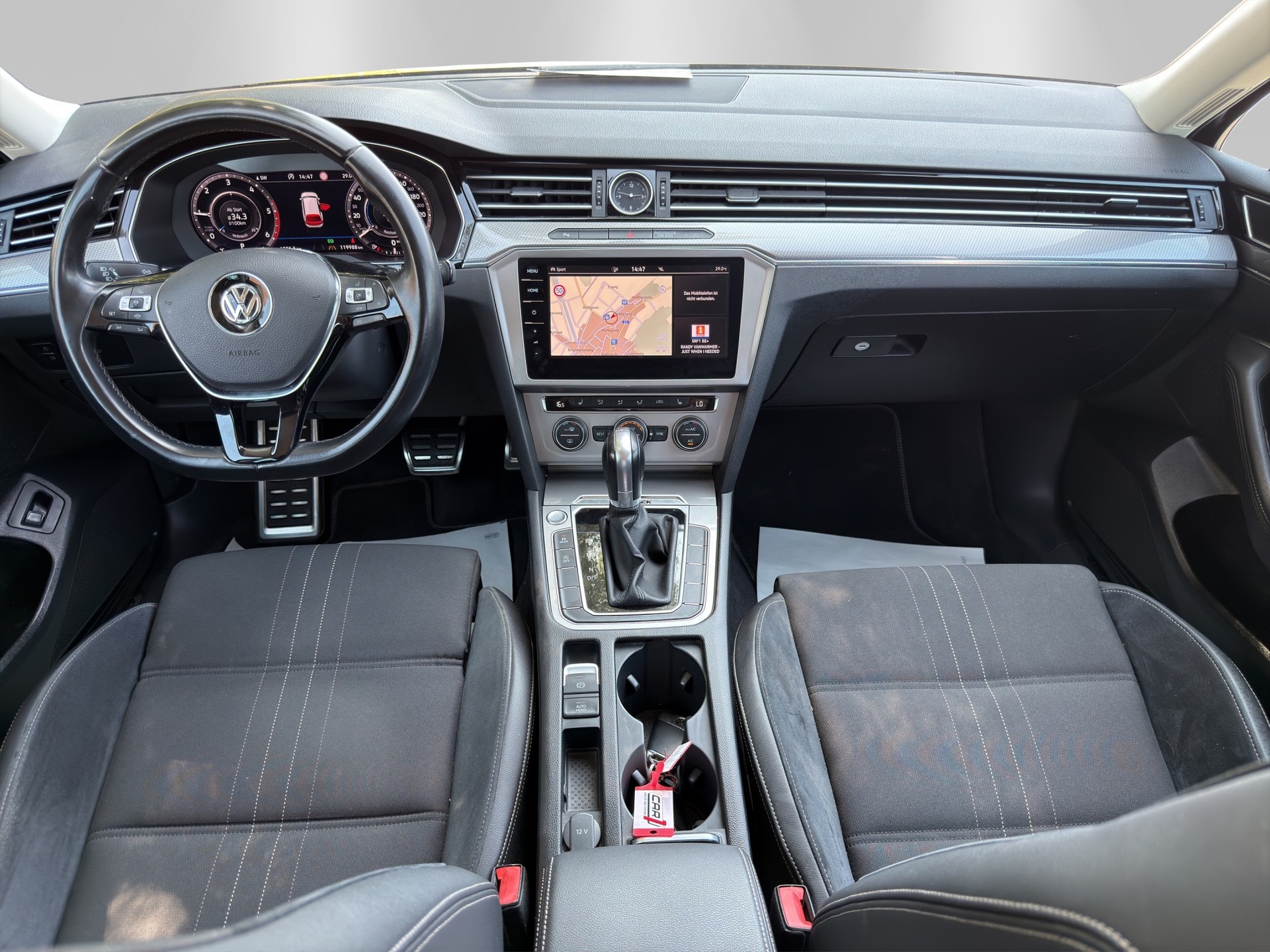 VW Passat Alltrack 2.0 TDI BMT 4Motion DSG-image-8