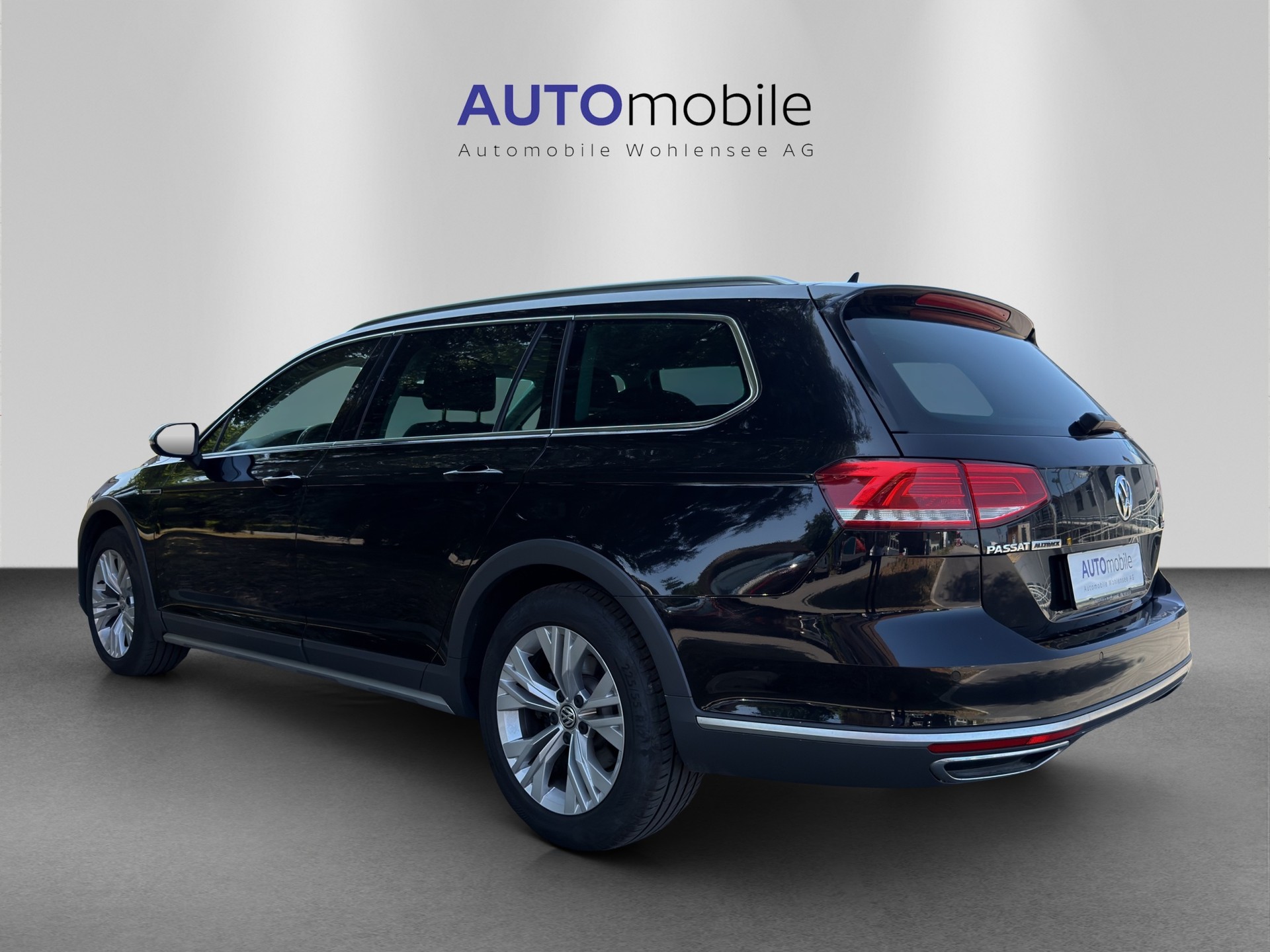 VW Passat Alltrack 2.0 TDI BMT 4Motion DSG-image-6