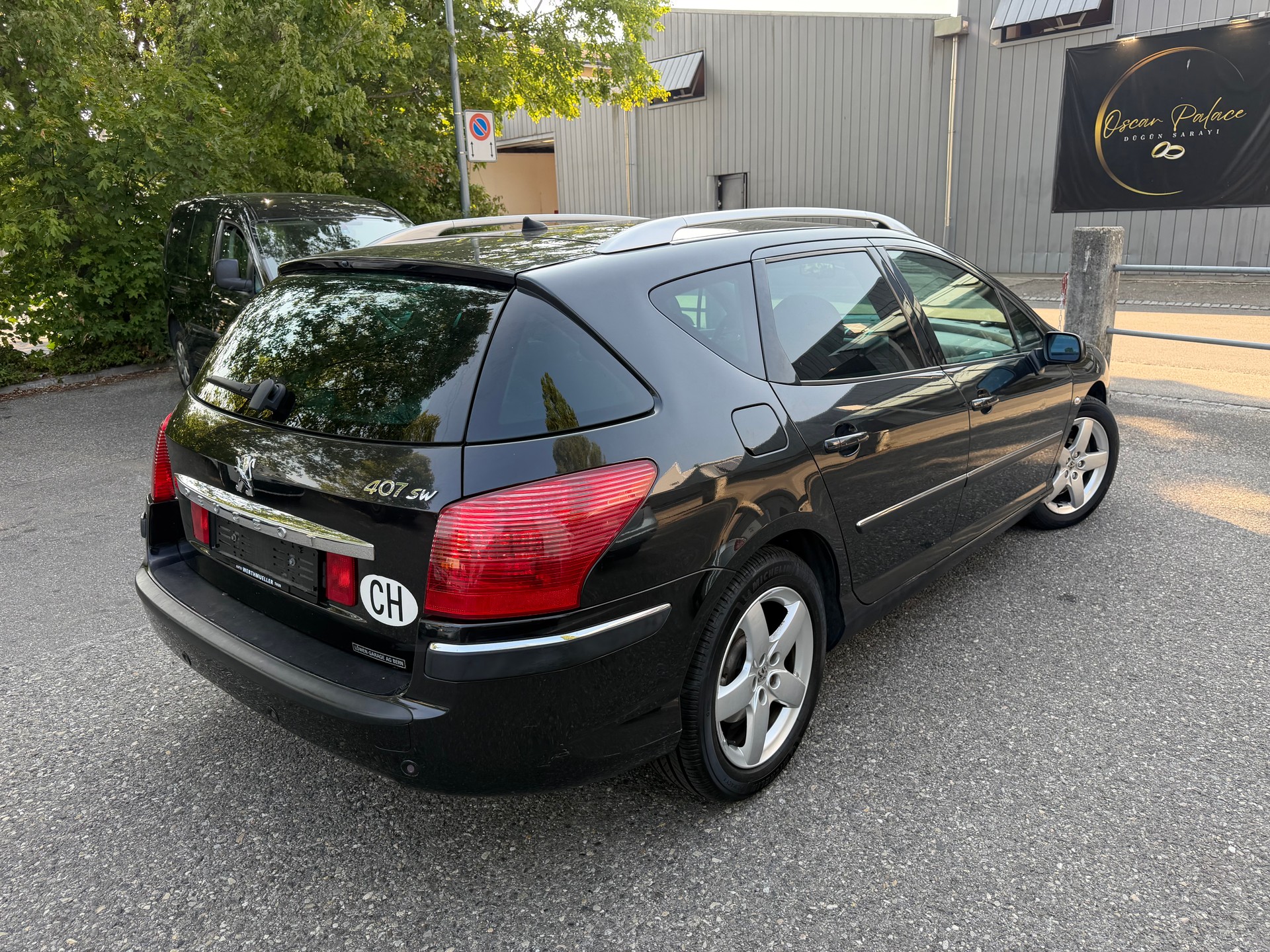 PEUGEOT 407 SW 2.7 HDI Dynamic Edition Automatic * Klima-auto * Tempomat * PDC H * Panoramadach * Letzte MFK 23.12.2023-image-4