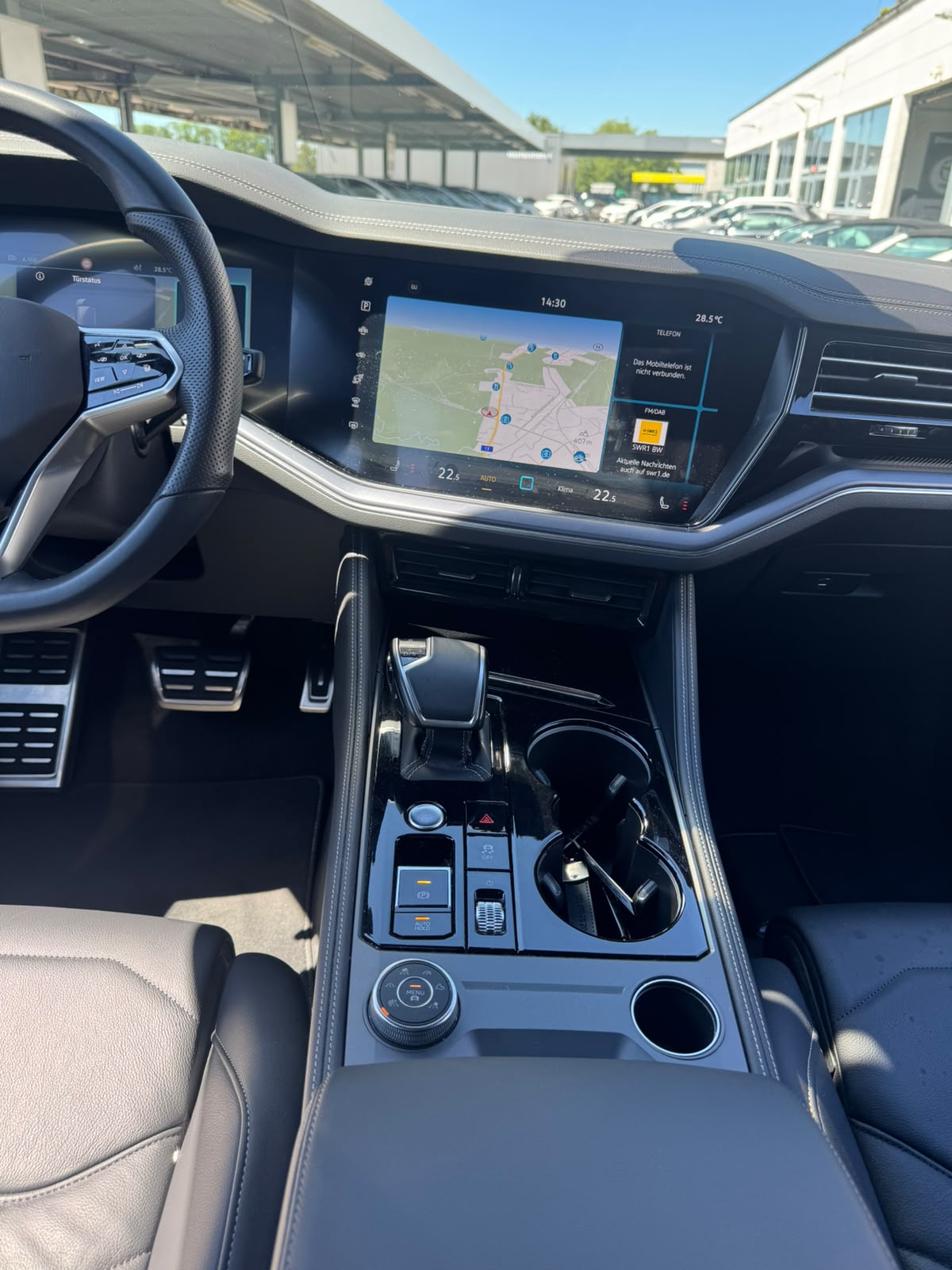 VW Touareg 3.0 TDI R-Line Tiptronic-image-10