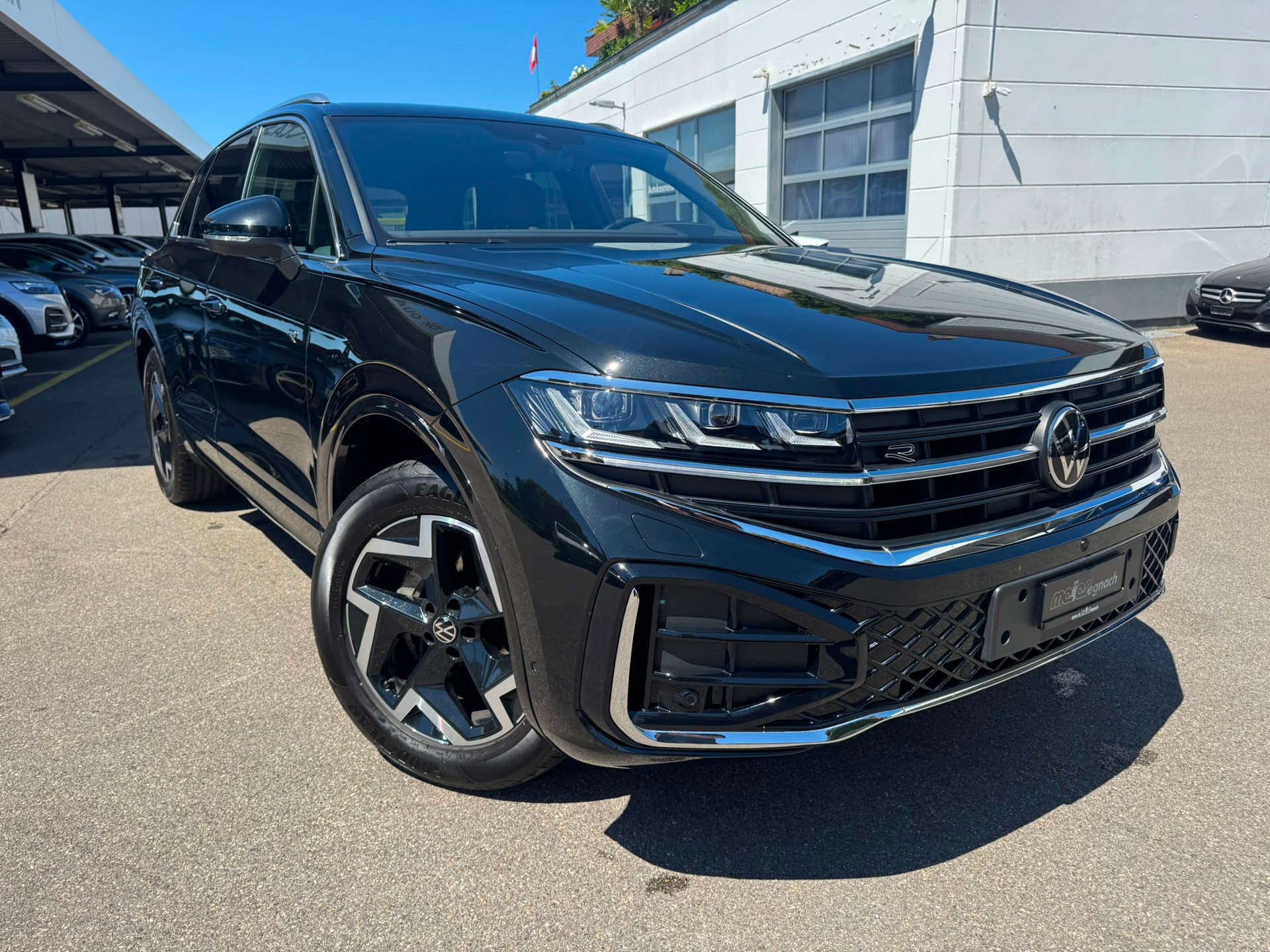VW Touareg 3.0 TDI R-Line Tiptronic-image-1