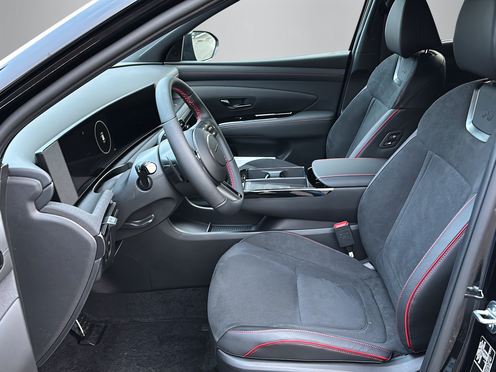 HYUNDAI Tucson 1.6 T-GDi HEV N-Line 4WD-image-2