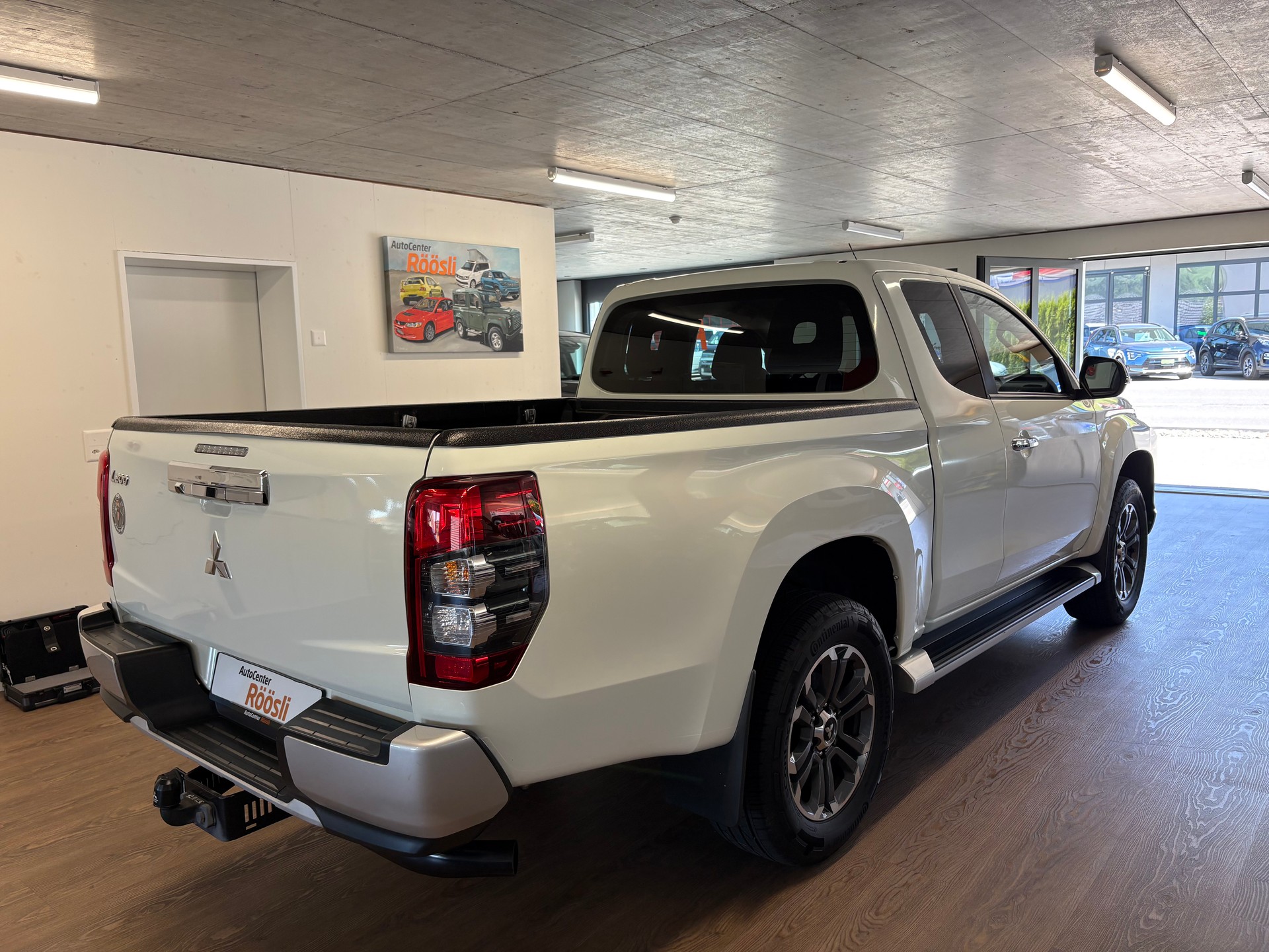 MITSUBISHI L 200 2.2 Style Club Cab-image-8