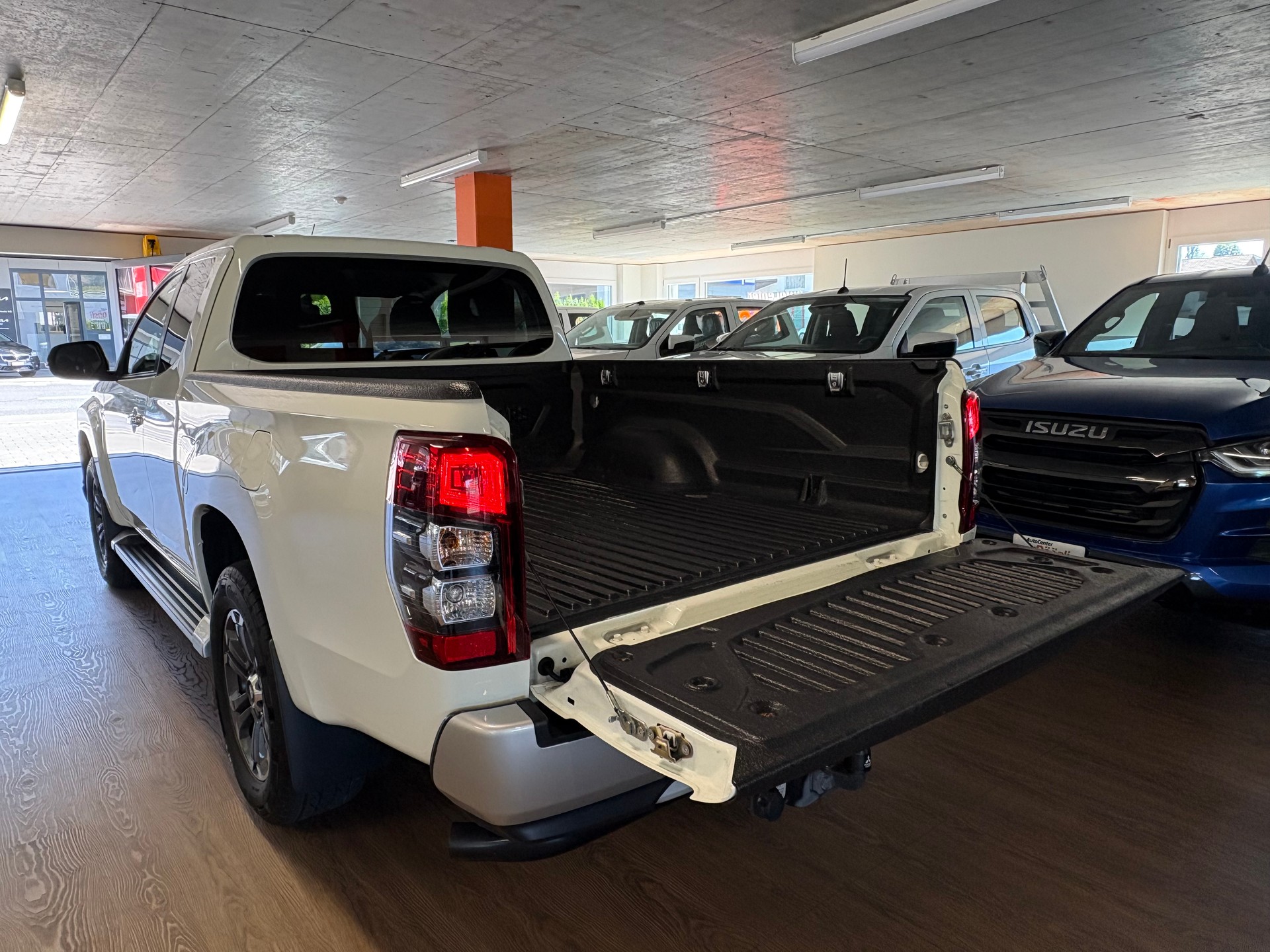 MITSUBISHI L 200 2.2 Style Club Cab-image-6